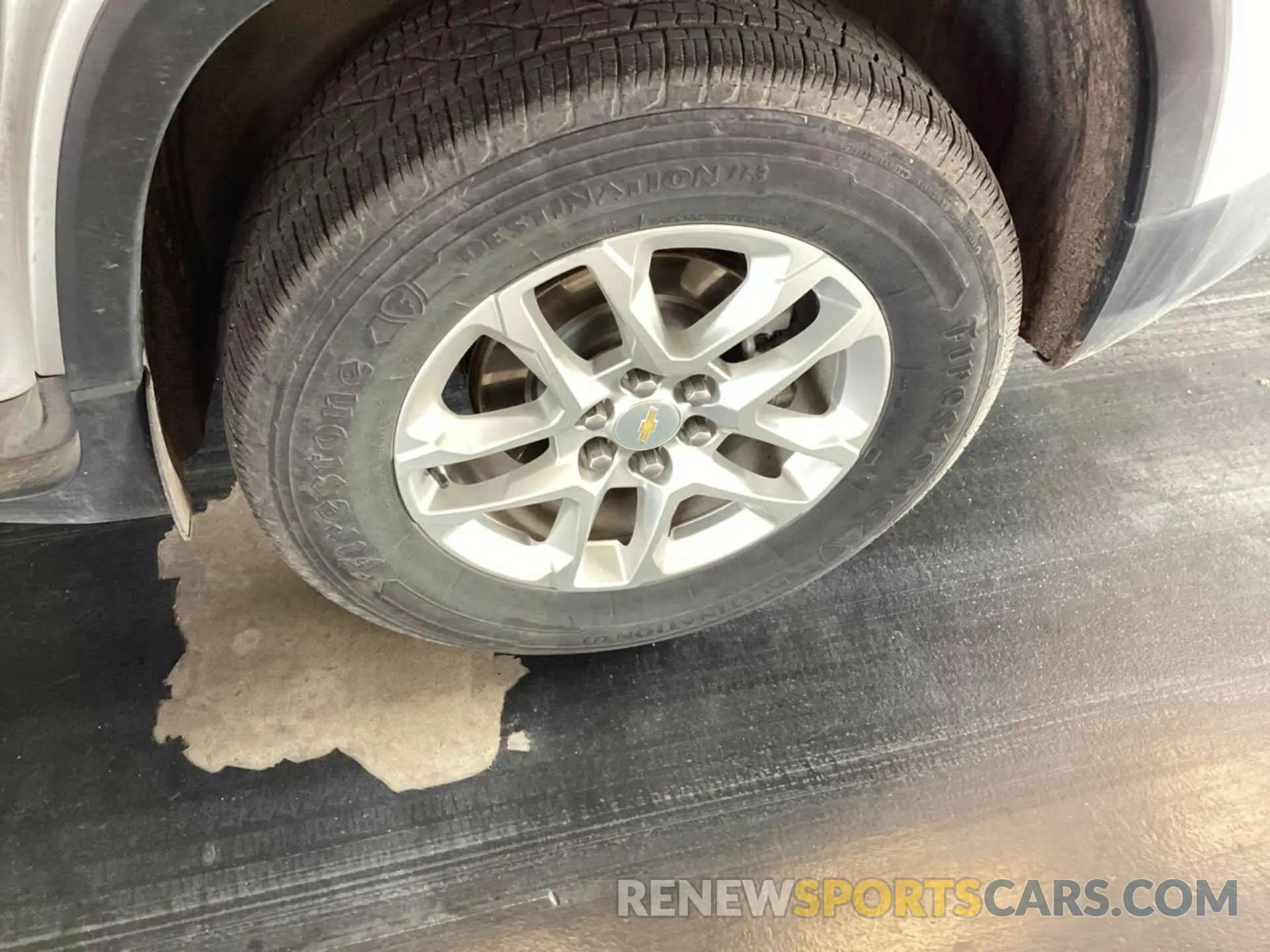 4 Photograph of a damaged car 1GNERGKW4MJ181360 CHEVROLET TRAVERSE 2021