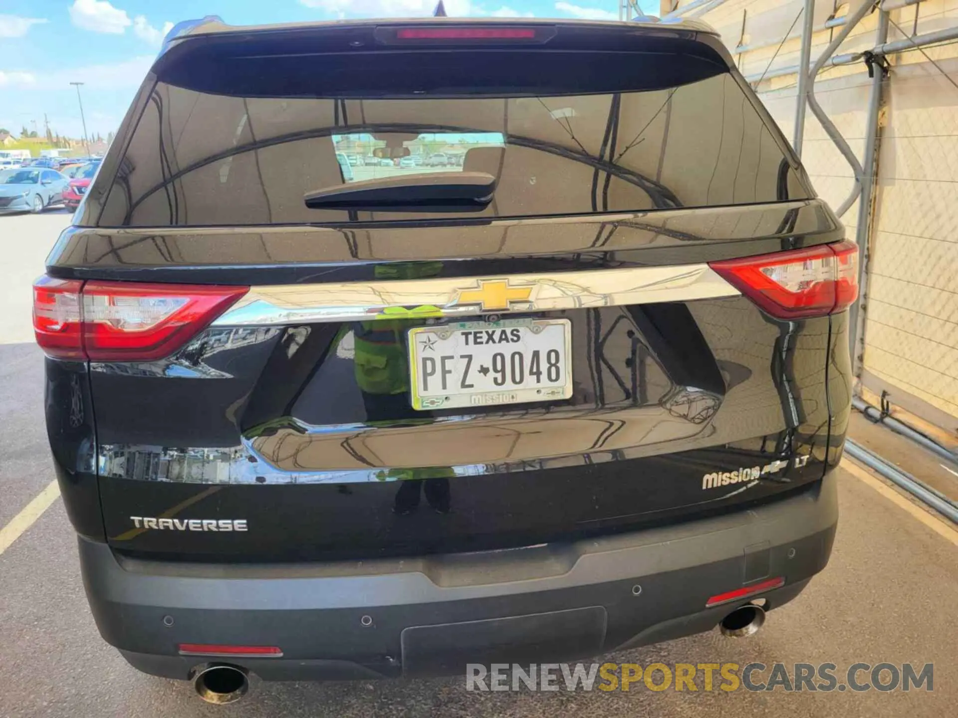 11 Photograph of a damaged car 1GNERGKW4MJ182010 CHEVROLET TRAVERSE 2021