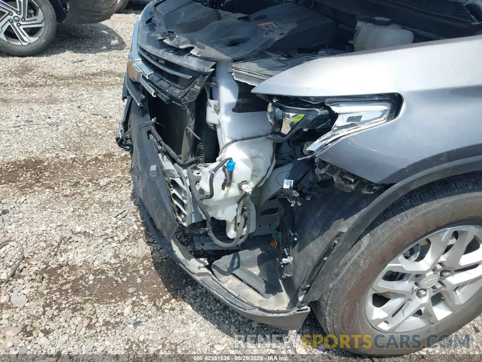 17 Photograph of a damaged car 1GNERGKW4MJ182329 CHEVROLET TRAVERSE 2021