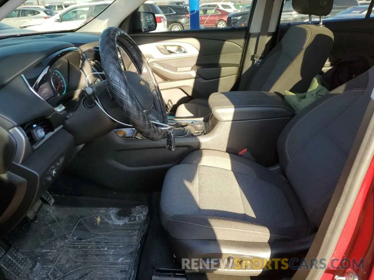 7 Photograph of a damaged car 1GNERGKW4MJ234543 CHEVROLET TRAVERSE 2021