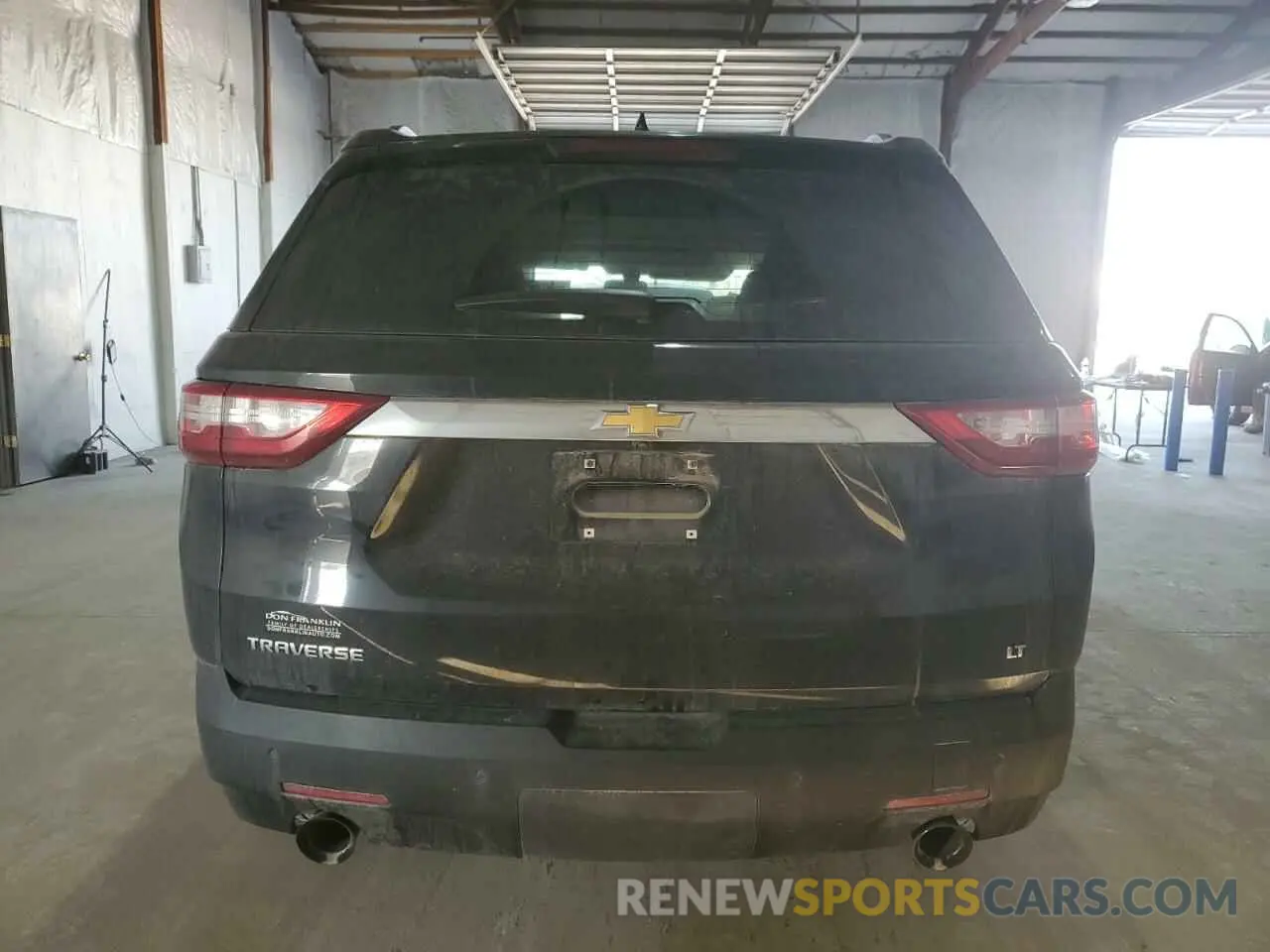 6 Photograph of a damaged car 1GNERGKW4MJ266800 CHEVROLET TRAVERSE 2021