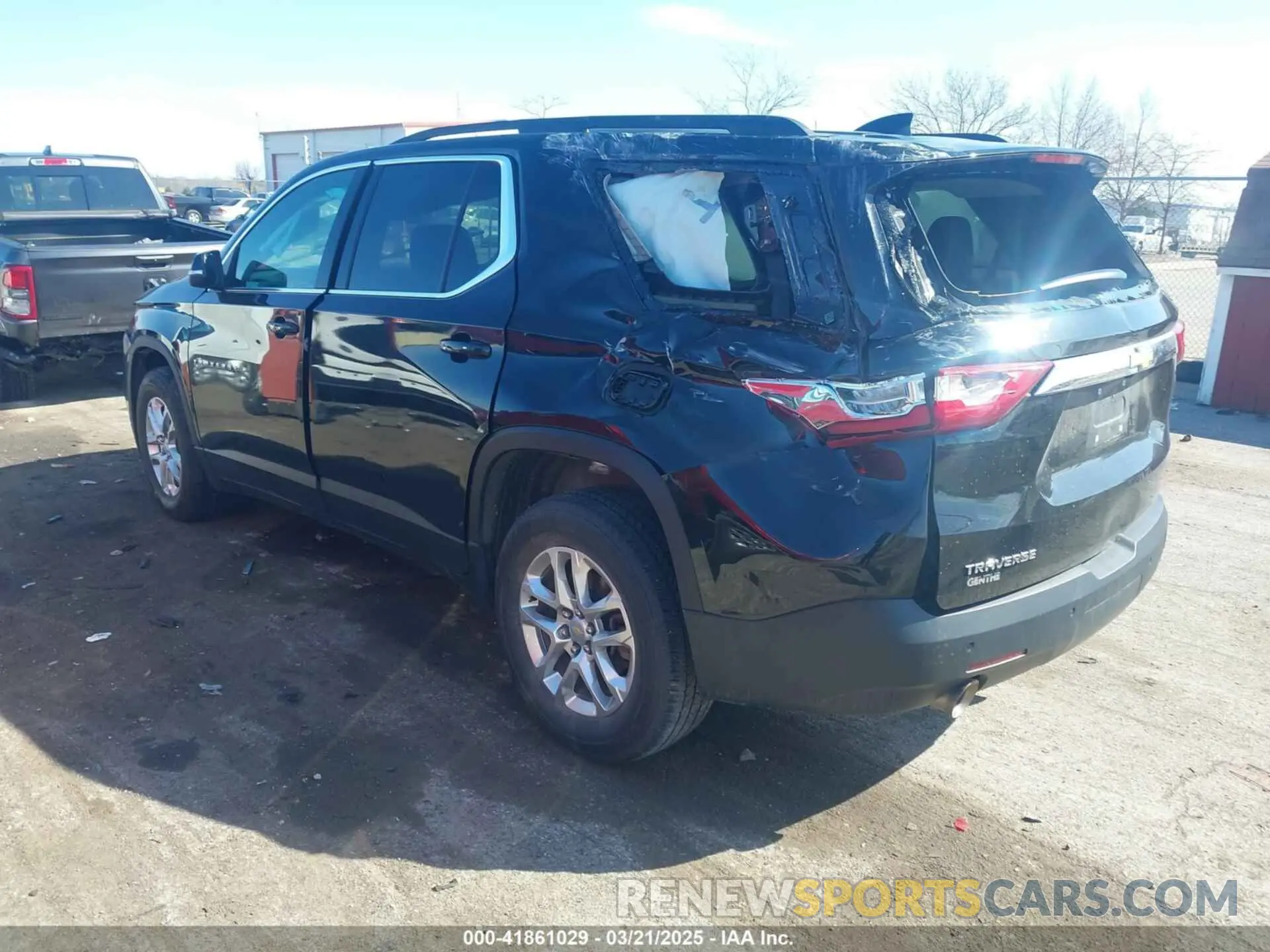 3 Photograph of a damaged car 1GNERGKW5MJ197065 CHEVROLET TRAVERSE 2021