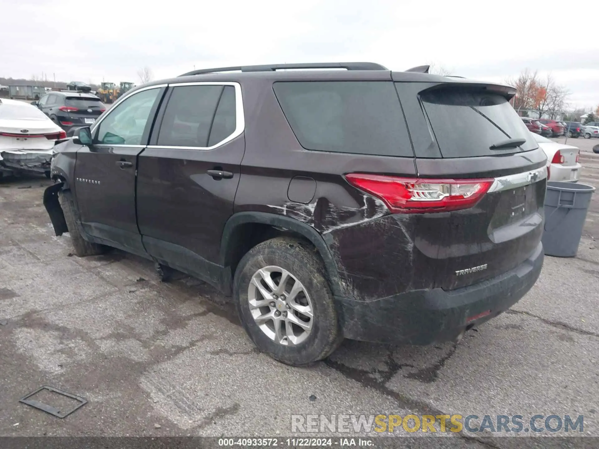 3 Photograph of a damaged car 1GNERGKW5MJ208016 CHEVROLET TRAVERSE 2021