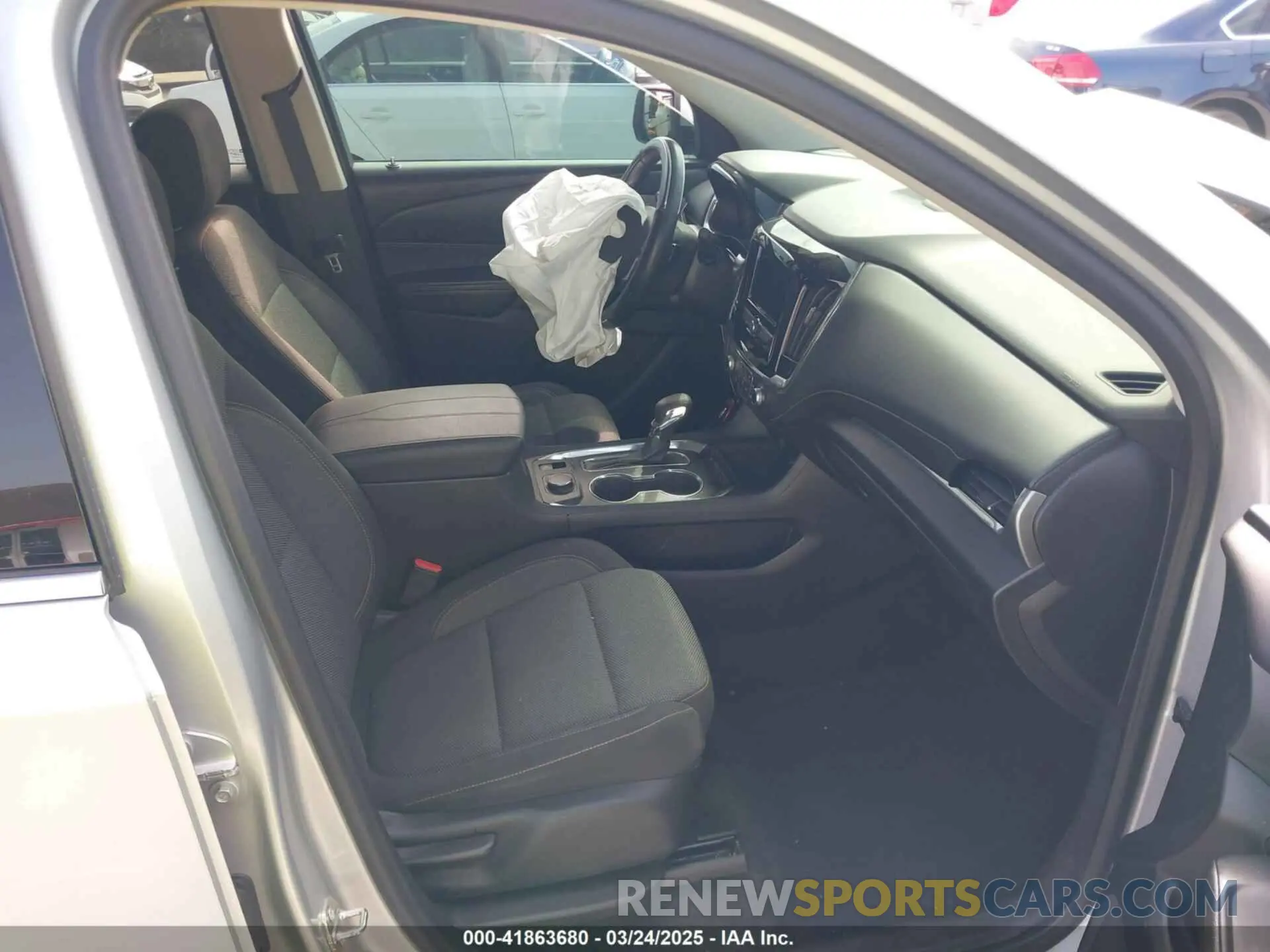 5 Photograph of a damaged car 1GNERGKW5MJ254932 CHEVROLET TRAVERSE 2021