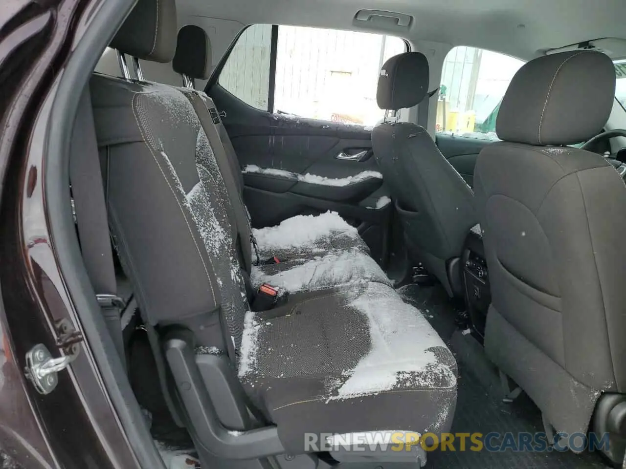 11 Photograph of a damaged car 1GNERGKW6MJ105588 CHEVROLET TRAVERSE 2021