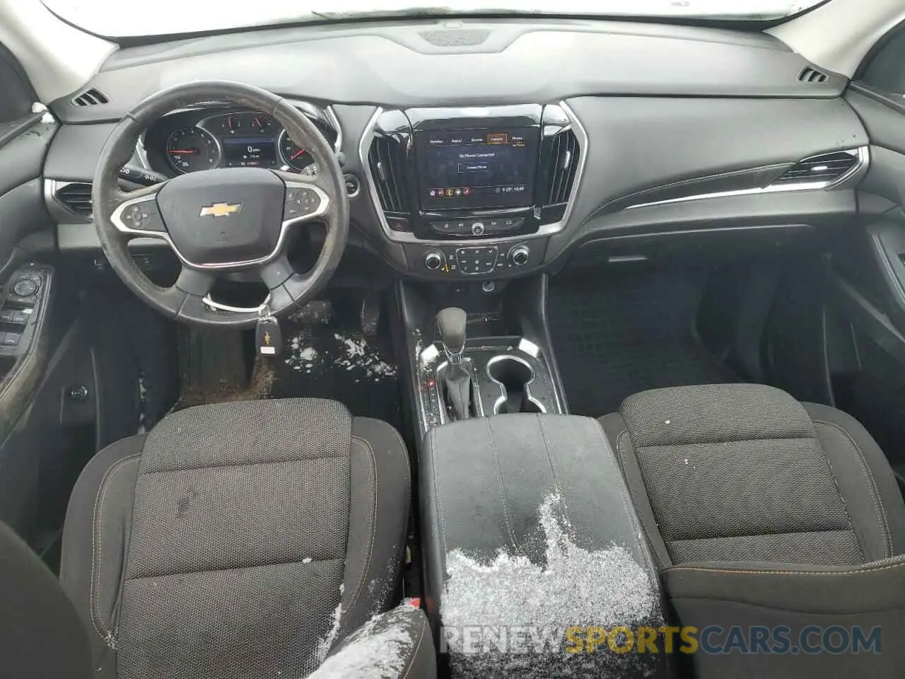 8 Photograph of a damaged car 1GNERGKW6MJ105588 CHEVROLET TRAVERSE 2021