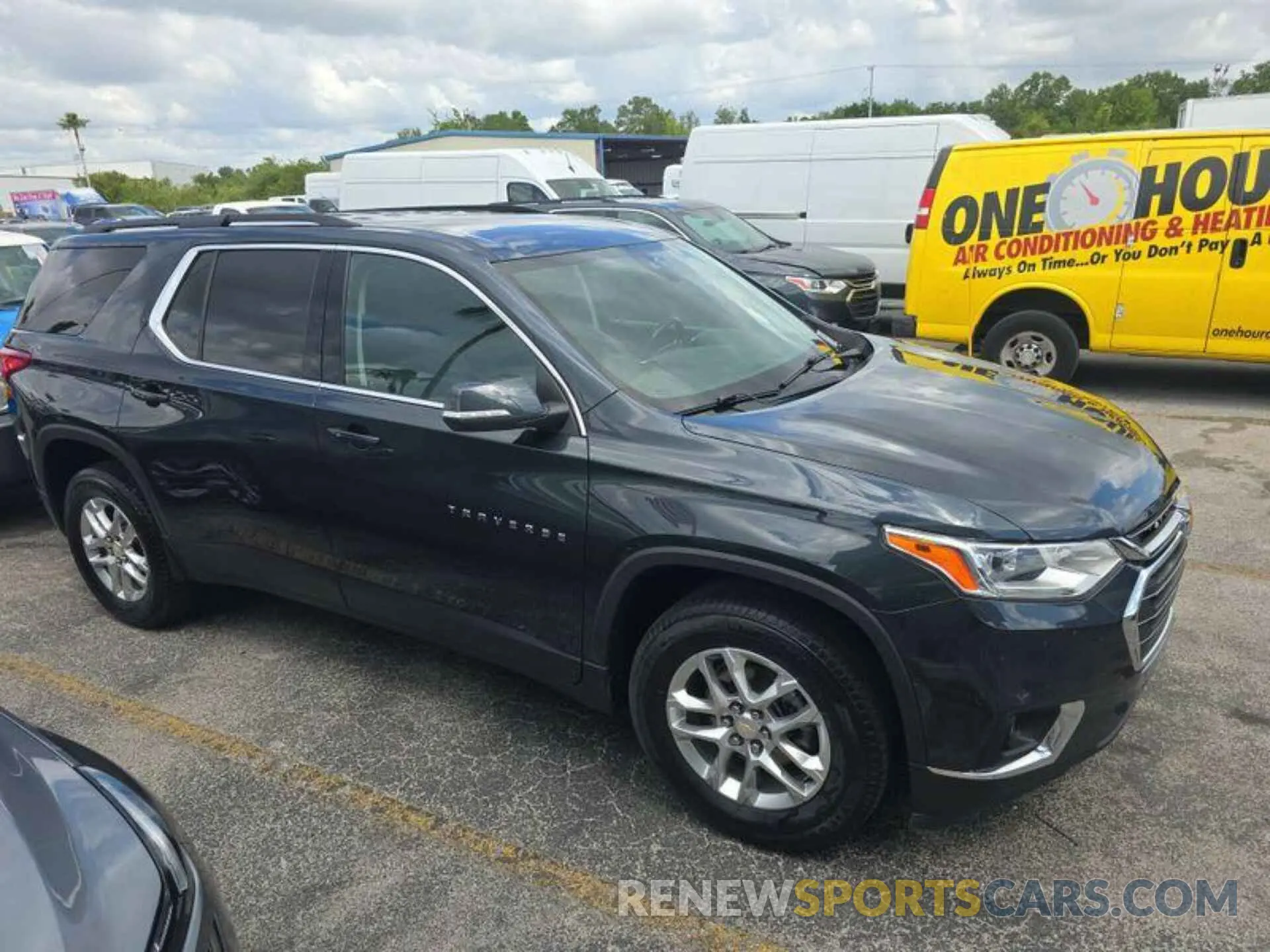 26 Photograph of a damaged car 1GNERGKW6MJ158355 CHEVROLET TRAVERSE 2021