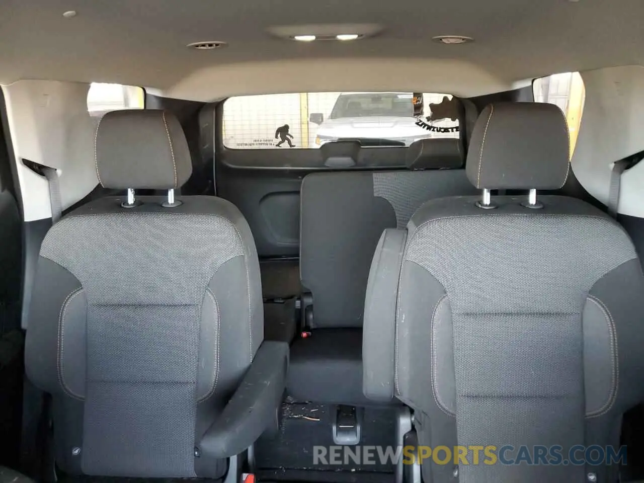 10 Photograph of a damaged car 1GNERGKW6MJ169288 CHEVROLET TRAVERSE 2021