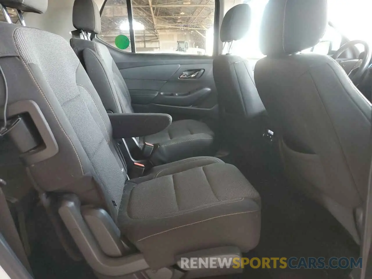 11 Photograph of a damaged car 1GNERGKW6MJ169288 CHEVROLET TRAVERSE 2021