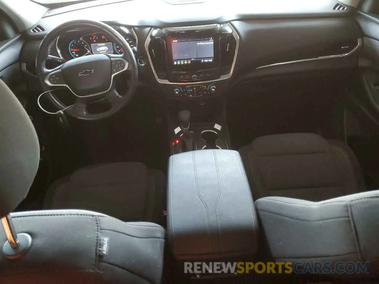 8 Photograph of a damaged car 1GNERGKW6MJ169288 CHEVROLET TRAVERSE 2021