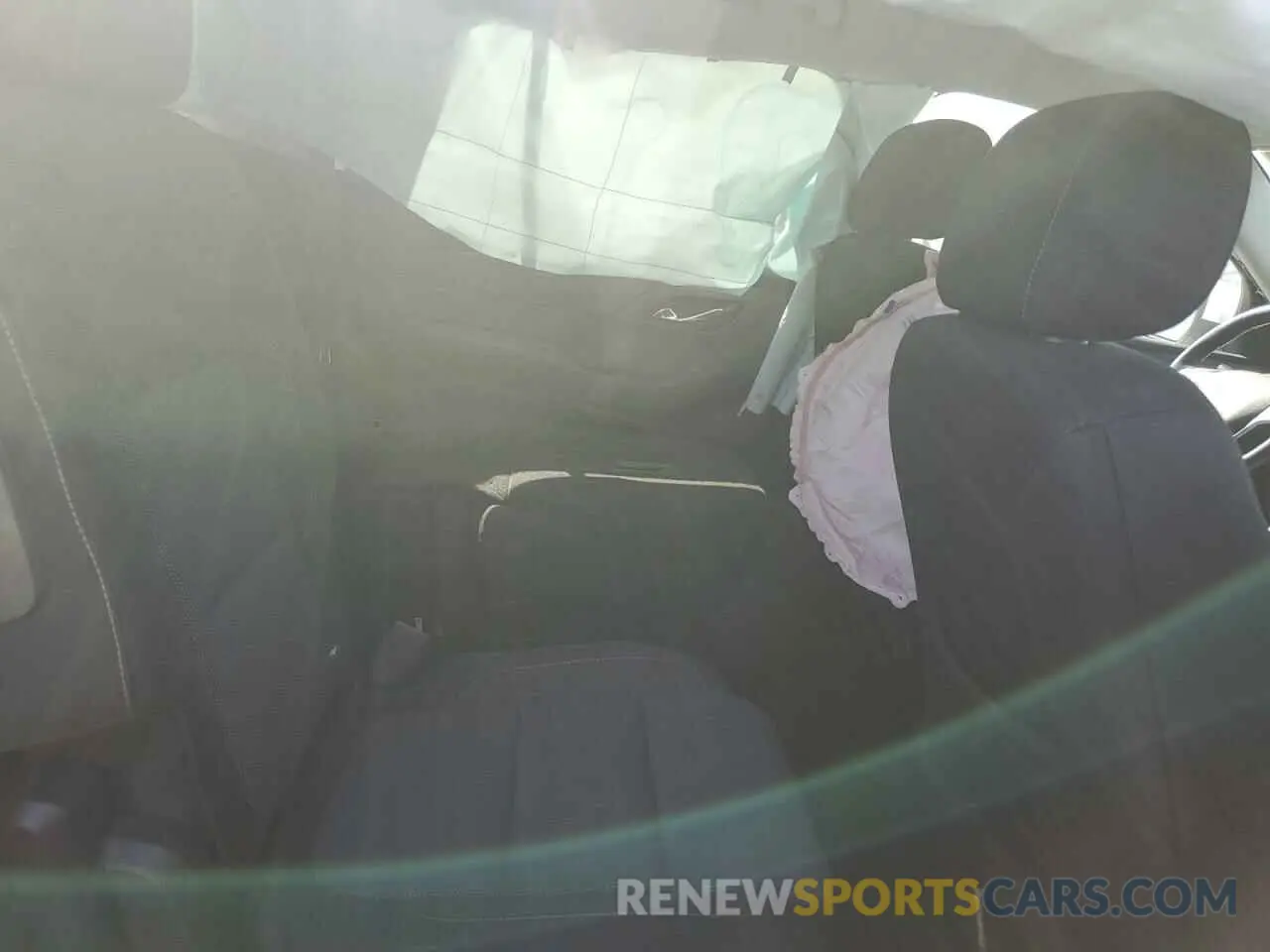 11 Photograph of a damaged car 1GNERGKW6MJ172384 CHEVROLET TRAVERSE 2021