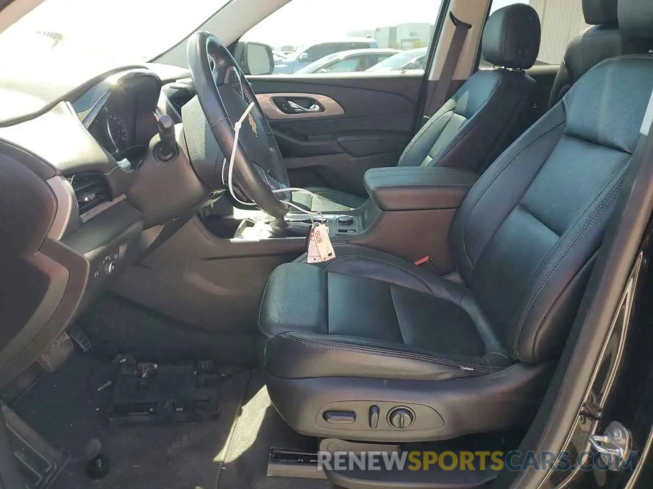 7 Photograph of a damaged car 1GNERGKW6MJ212463 CHEVROLET TRAVERSE 2021