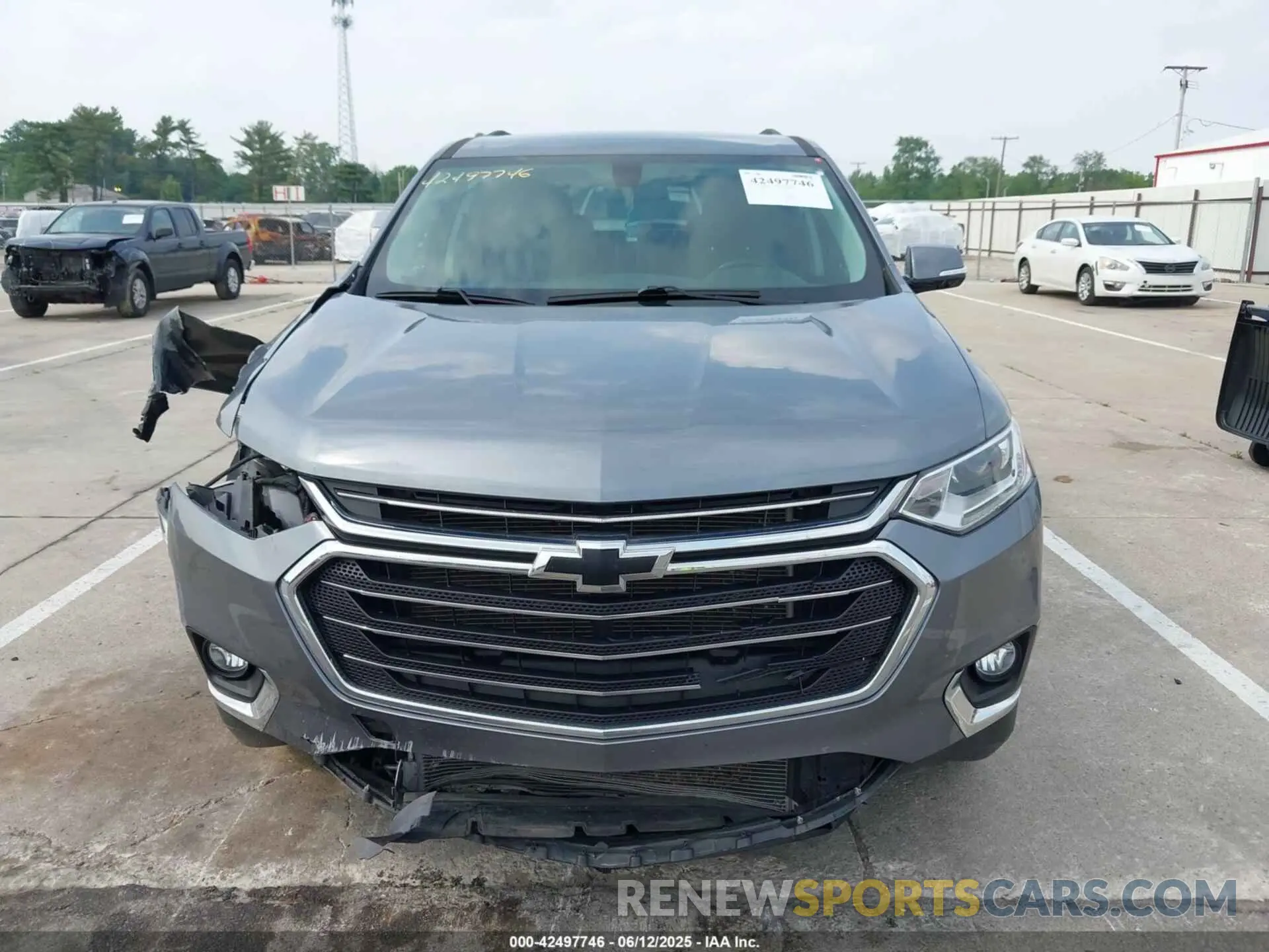12 Photograph of a damaged car 1GNERGKW7MJ111626 CHEVROLET TRAVERSE 2021