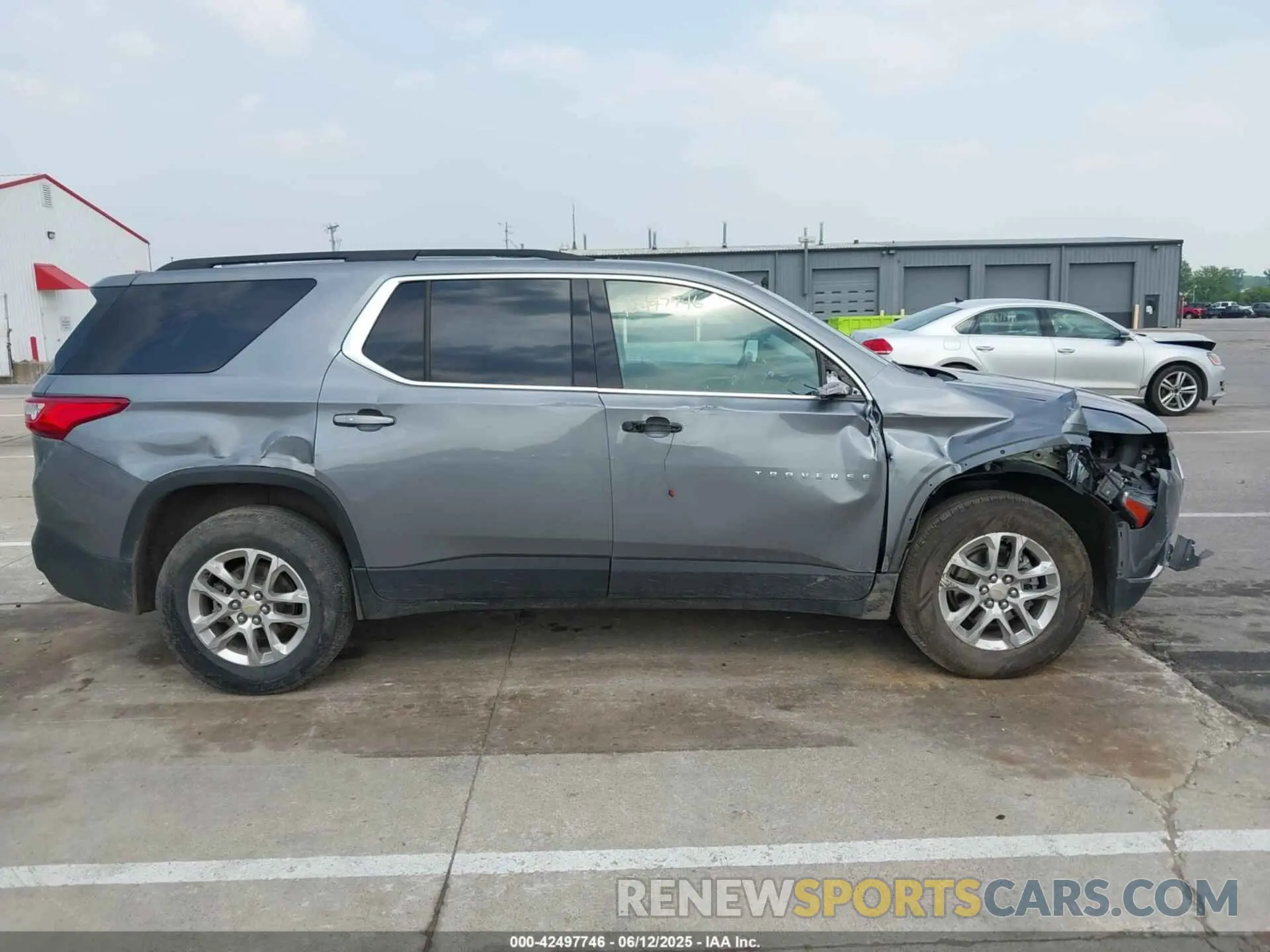 13 Photograph of a damaged car 1GNERGKW7MJ111626 CHEVROLET TRAVERSE 2021