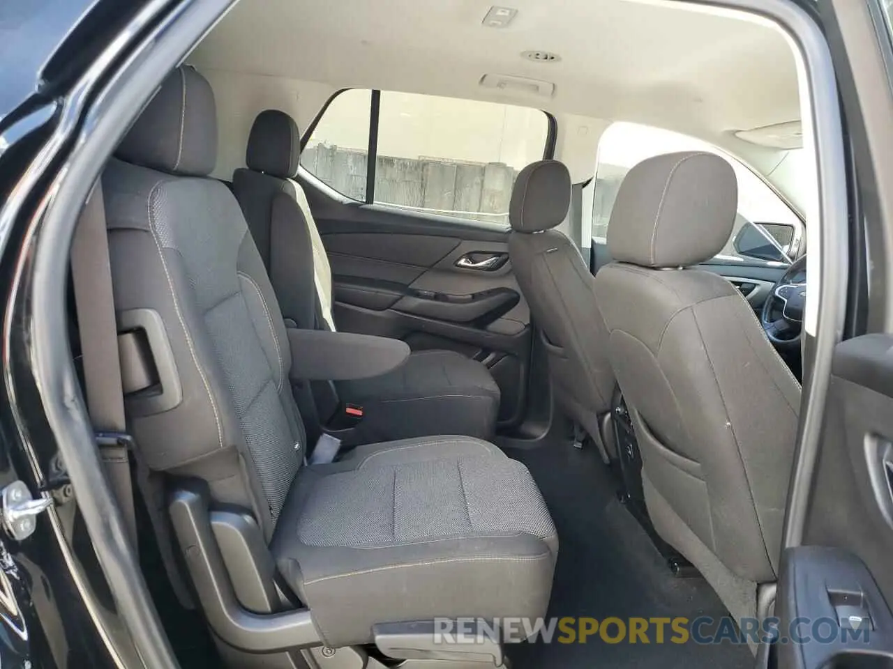 11 Photograph of a damaged car 1GNERGKW7MJ168621 CHEVROLET TRAVERSE 2021