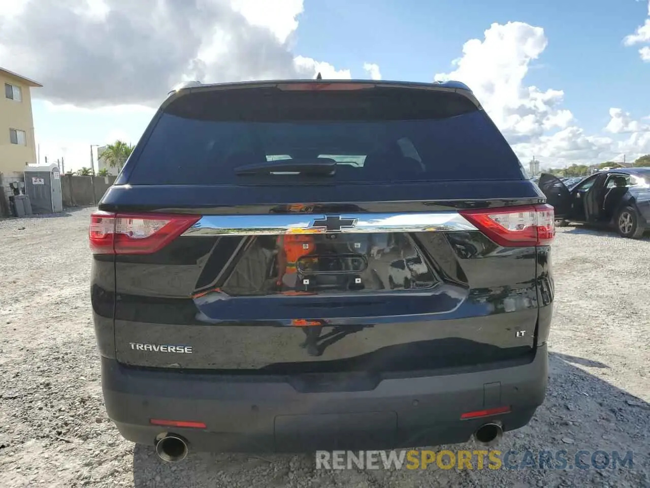 6 Photograph of a damaged car 1GNERGKW7MJ168621 CHEVROLET TRAVERSE 2021