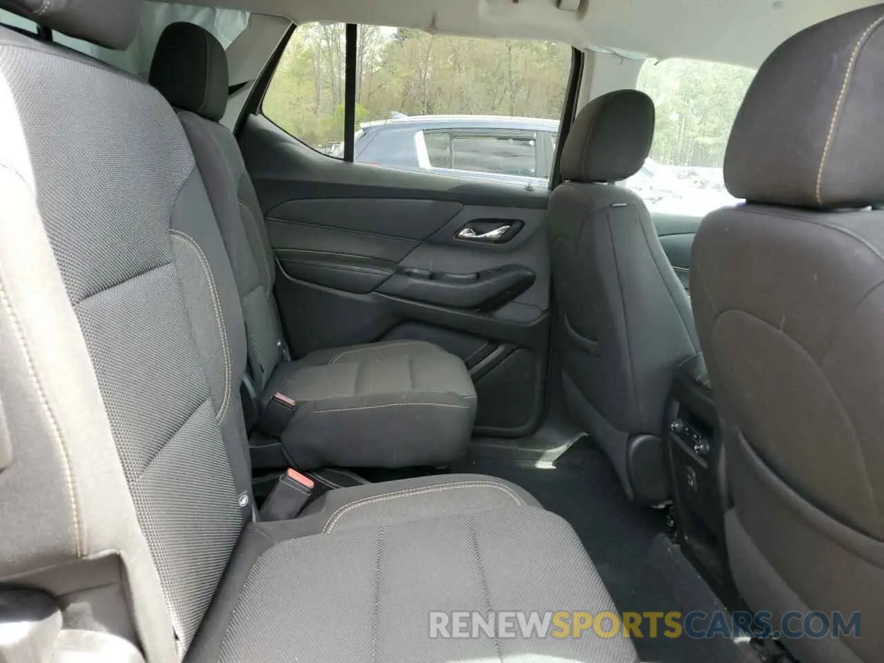 11 Photograph of a damaged car 1GNERGKW7MJ186231 CHEVROLET TRAVERSE 2021