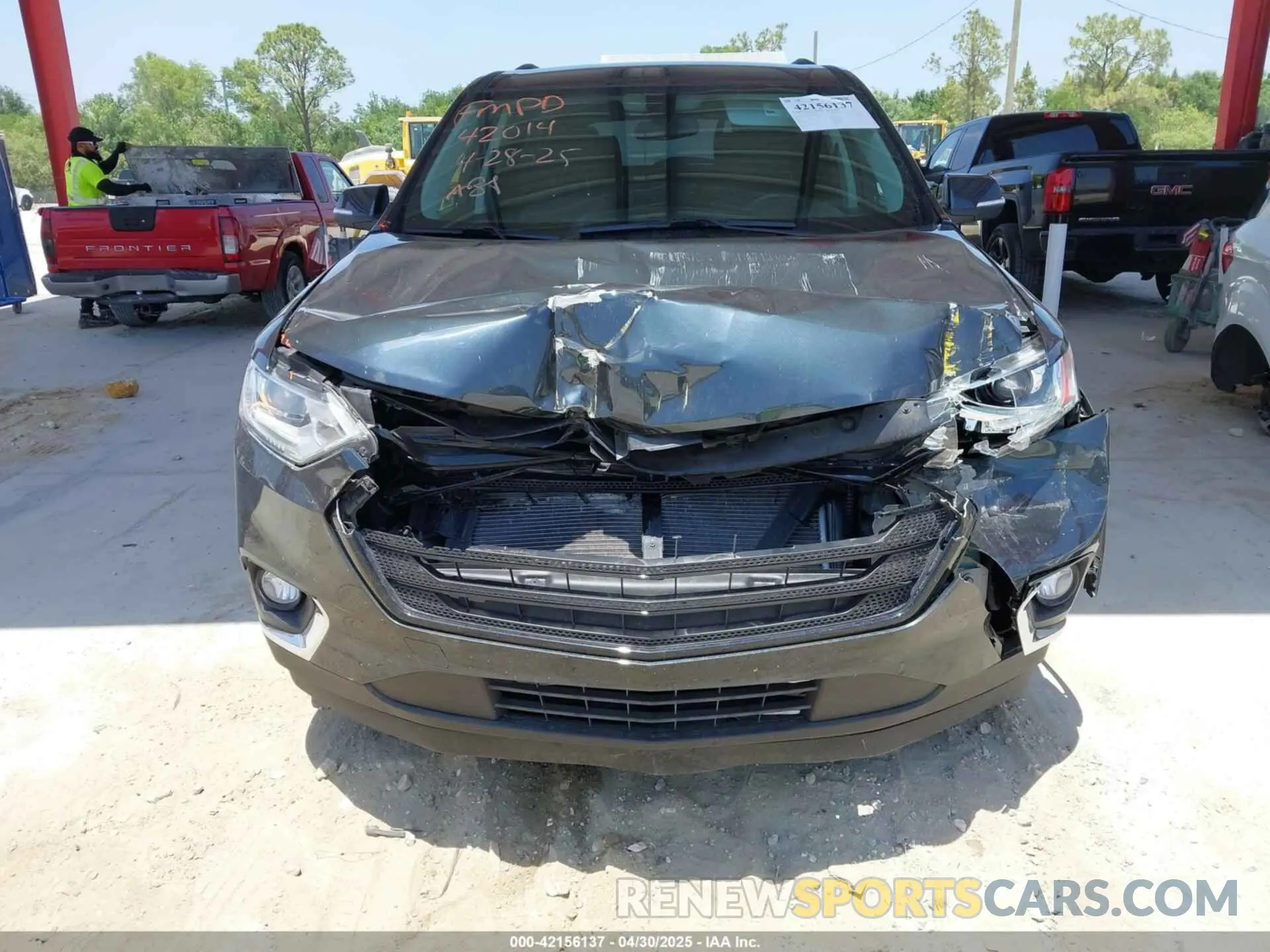 12 Photograph of a damaged car 1GNERGKW8MJ208513 CHEVROLET TRAVERSE 2021