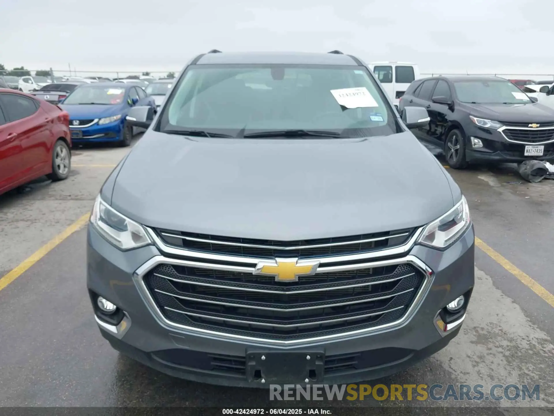 12 Photograph of a damaged car 1GNERGKW8MJ210147 CHEVROLET TRAVERSE 2021