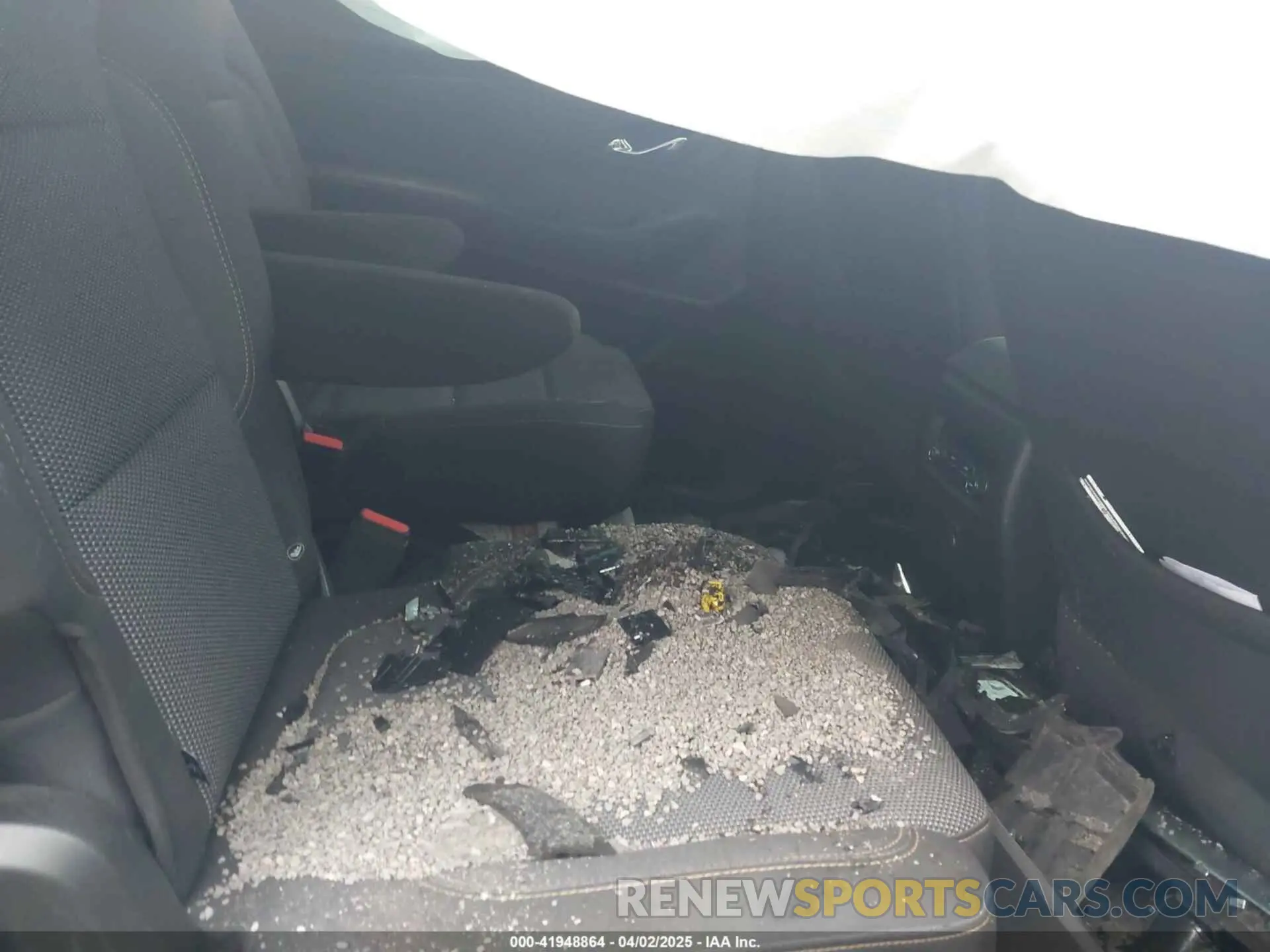 8 Photograph of a damaged car 1GNERGKW8MJ243343 CHEVROLET TRAVERSE 2021