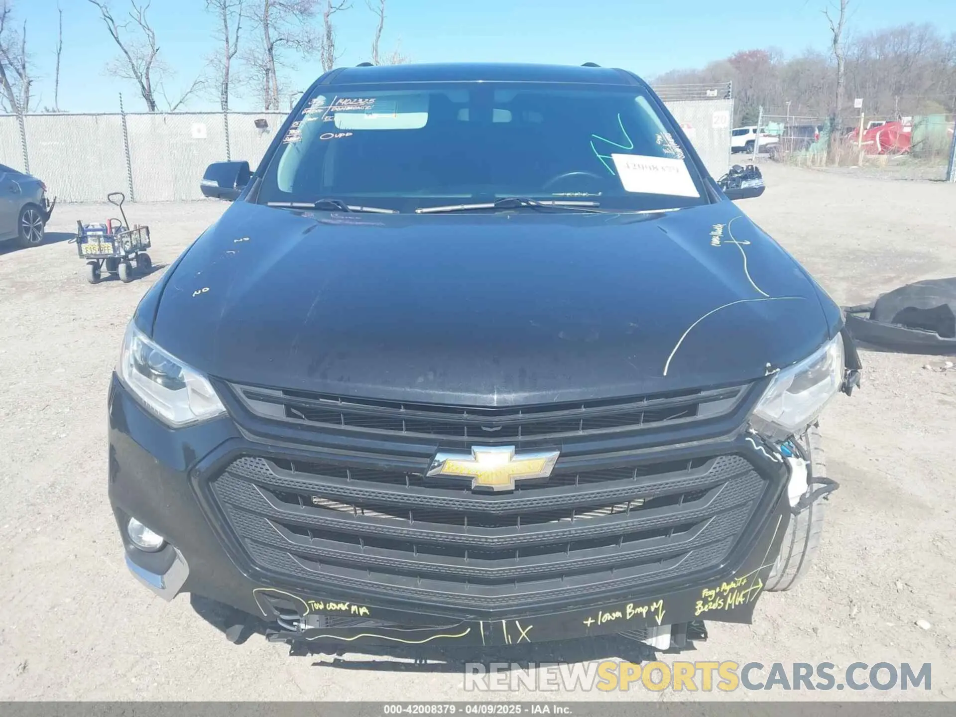 12 Photograph of a damaged car 1GNERGKW8MJ246758 CHEVROLET TRAVERSE 2021