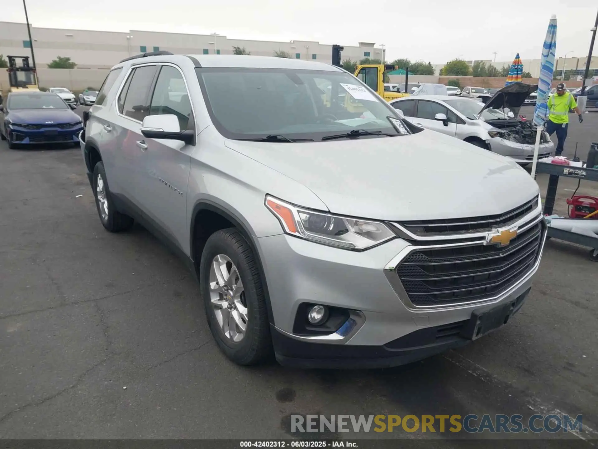 1 Photograph of a damaged car 1GNERGKW8MJ261406 CHEVROLET TRAVERSE 2021