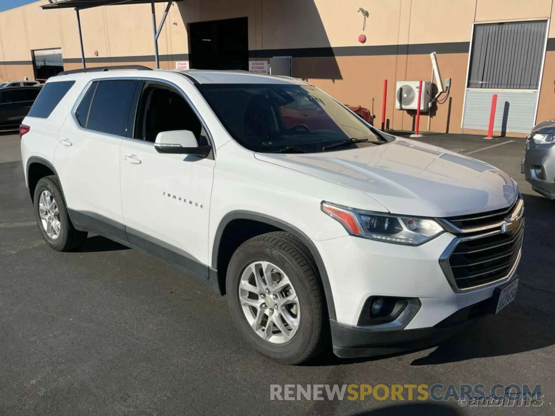 12 Photograph of a damaged car 1GNERGKW9MJ158818 CHEVROLET TRAVERSE 2021