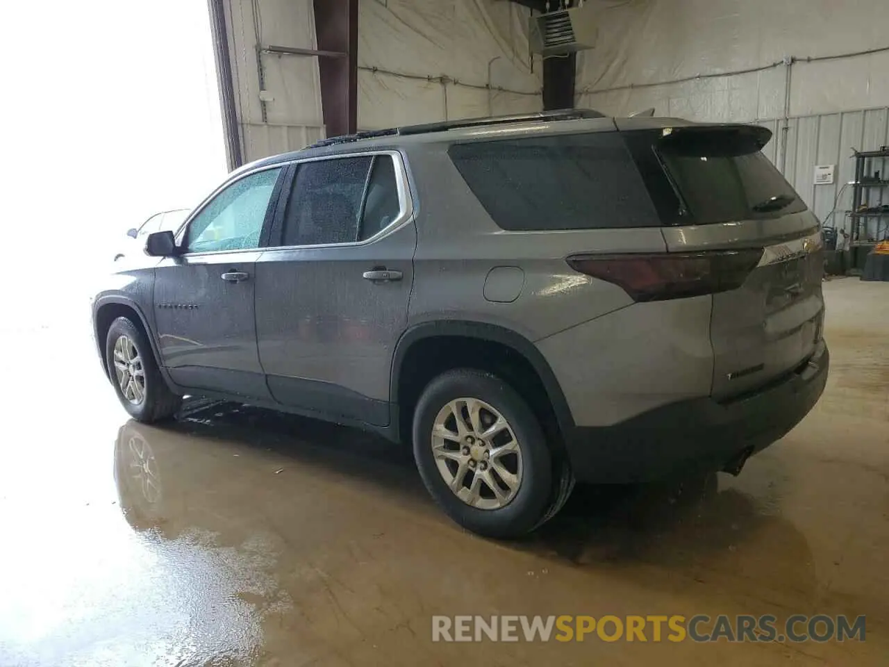 2 Photograph of a damaged car 1GNERGKW9MJ215650 CHEVROLET TRAVERSE 2021