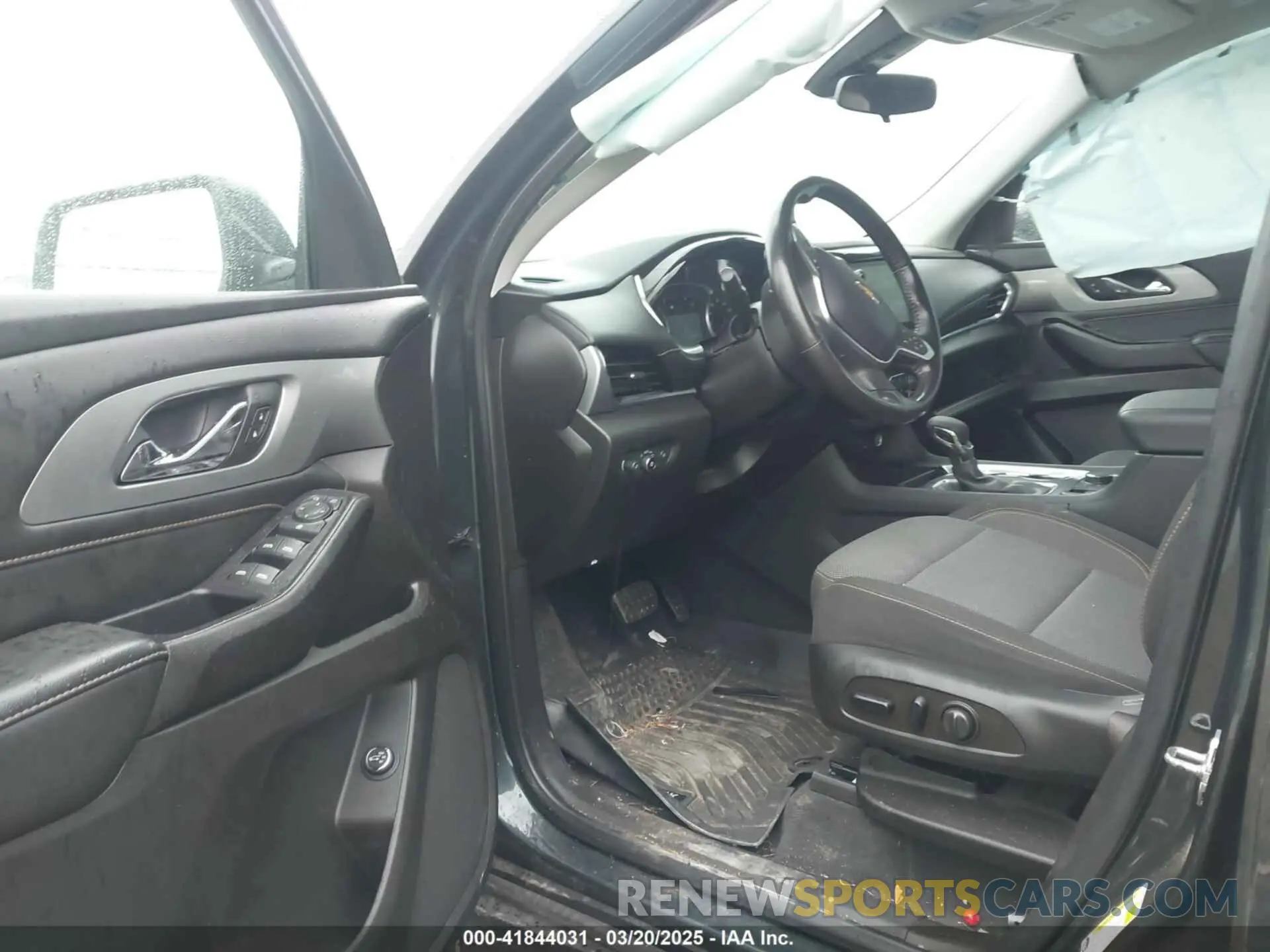 5 Photograph of a damaged car 1GNERGKW9MJ234571 CHEVROLET TRAVERSE 2021