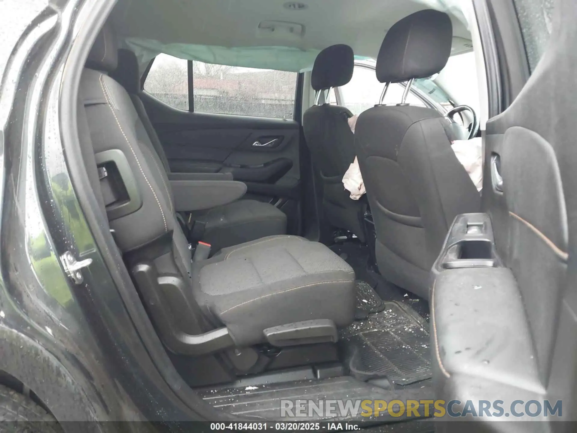 8 Photograph of a damaged car 1GNERGKW9MJ234571 CHEVROLET TRAVERSE 2021