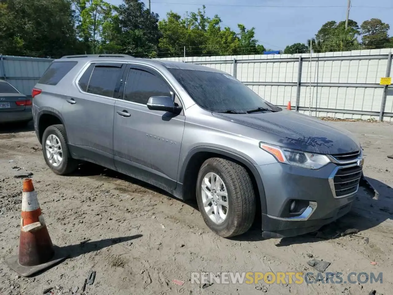 4 Photograph of a damaged car 1GNERGKW9MJ241794 CHEVROLET TRAVERSE 2021