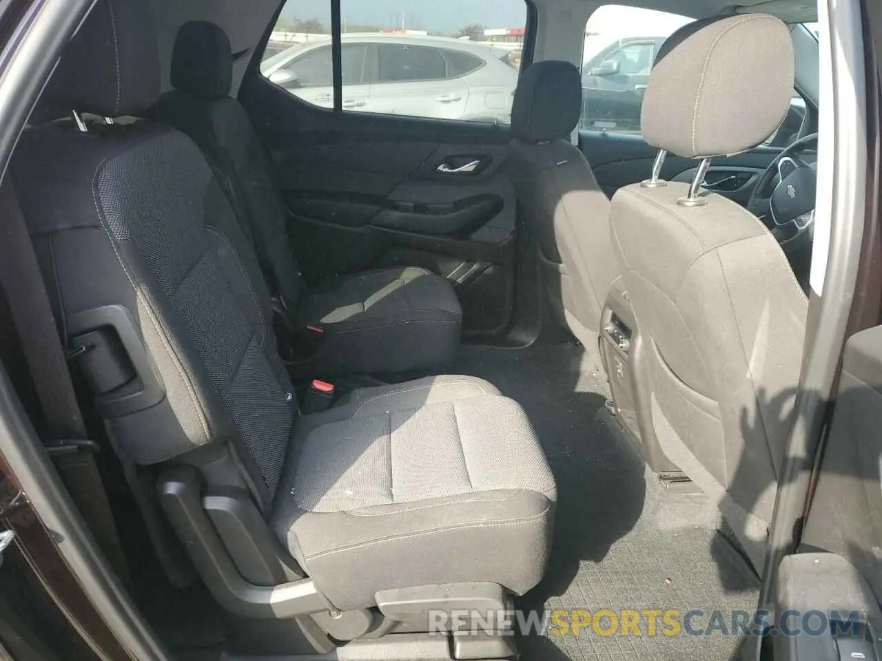 11 Photograph of a damaged car 1GNERGKW9MJ253055 CHEVROLET TRAVERSE 2021