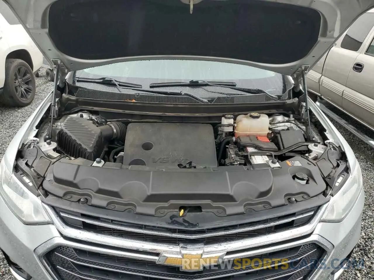 12 Photograph of a damaged car 1GNERGKW9MJ265951 CHEVROLET TRAVERSE 2021