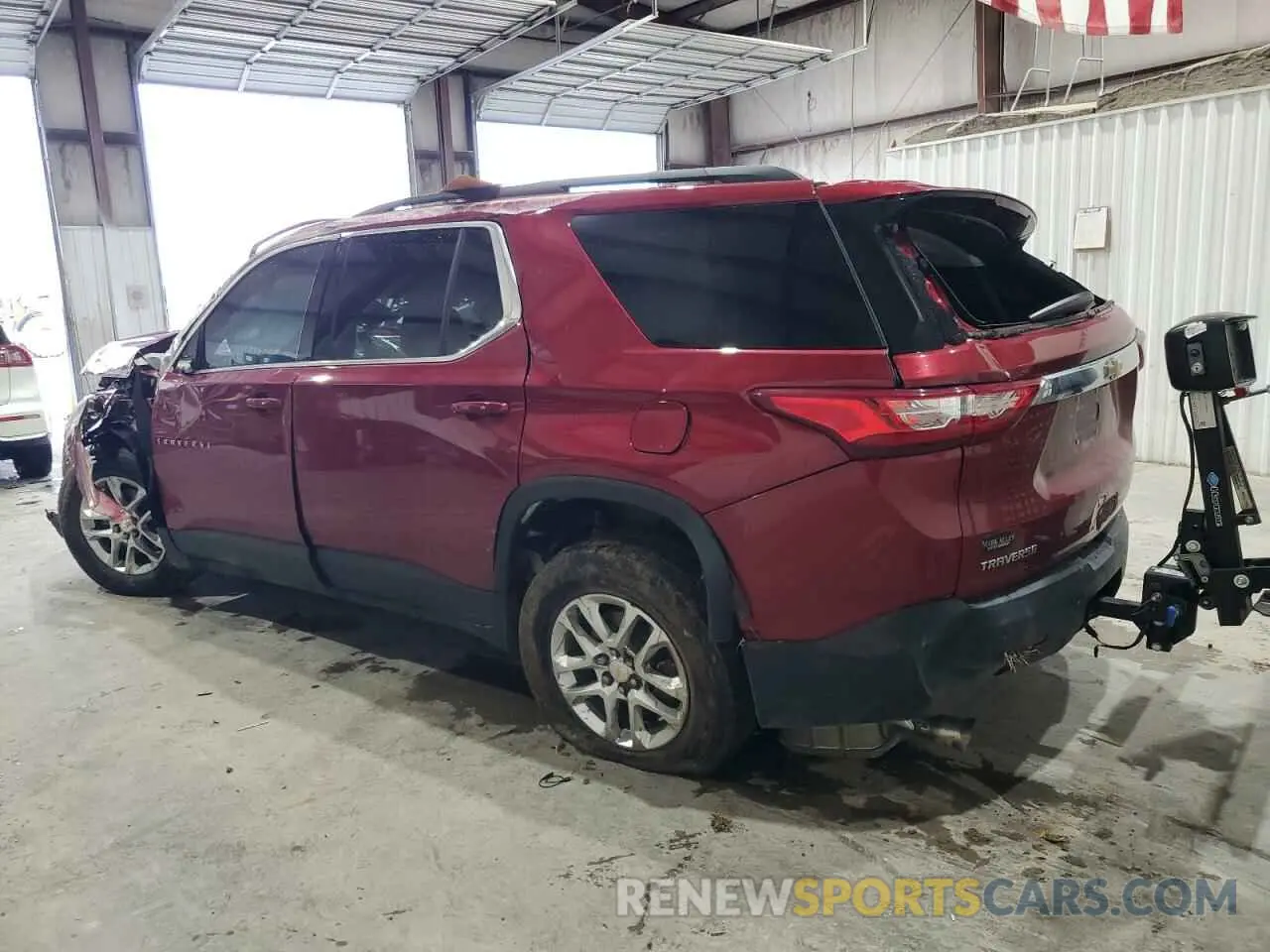 2 Photograph of a damaged car 1GNERGKWXMJ105447 CHEVROLET TRAVERSE 2021
