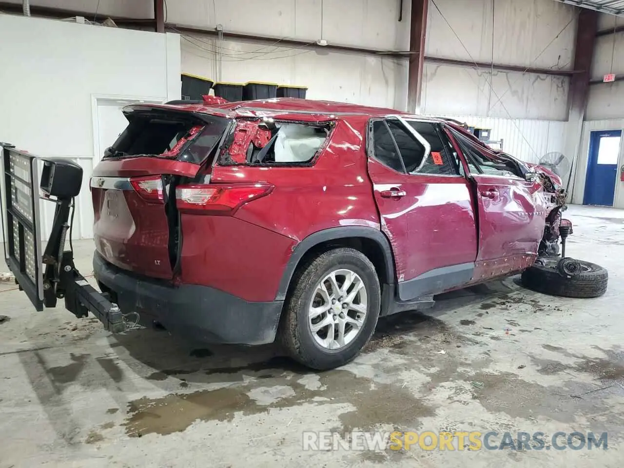 3 Photograph of a damaged car 1GNERGKWXMJ105447 CHEVROLET TRAVERSE 2021