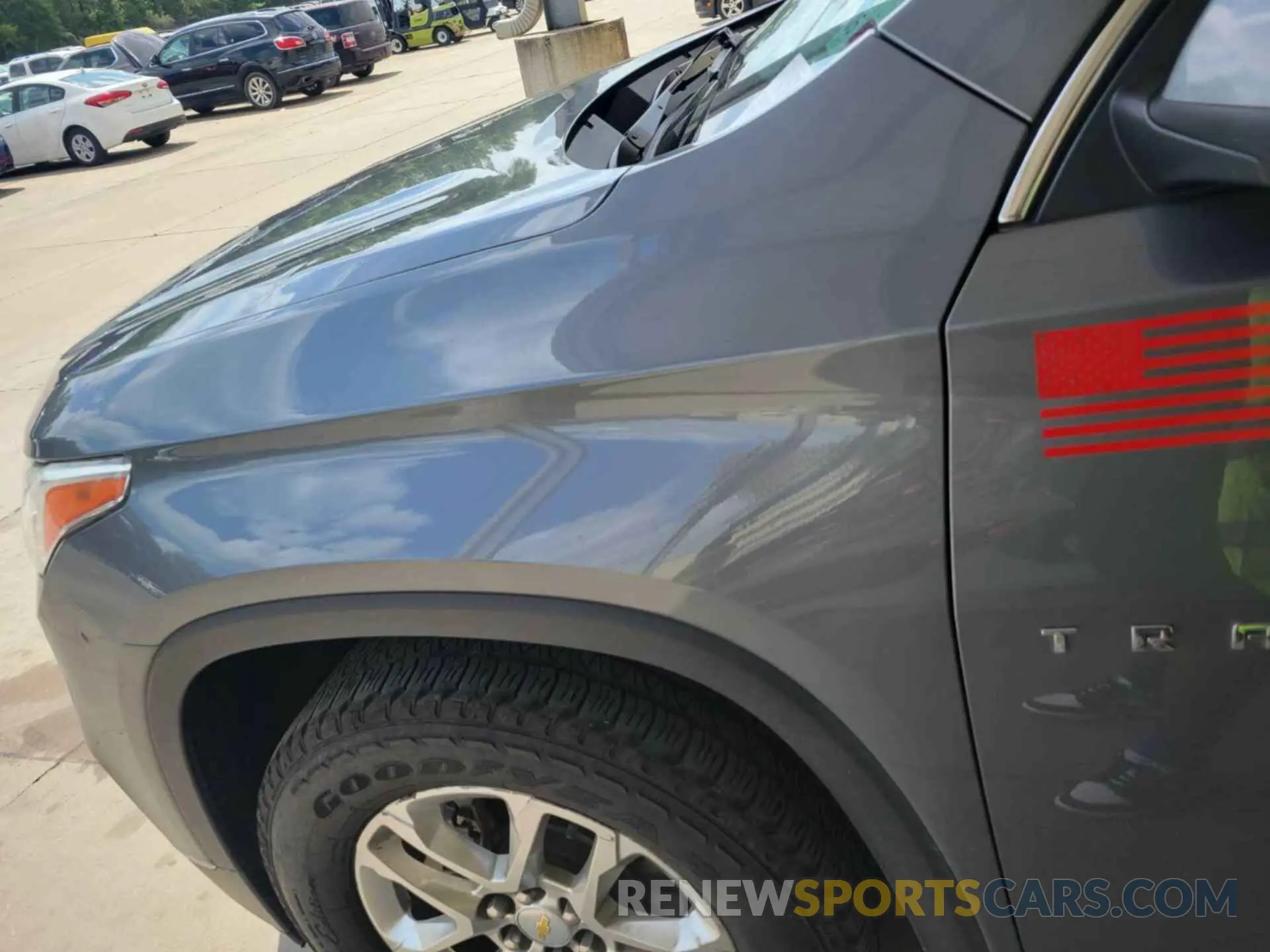 14 Photograph of a damaged car 1GNERGKWXMJ183260 CHEVROLET TRAVERSE 2021