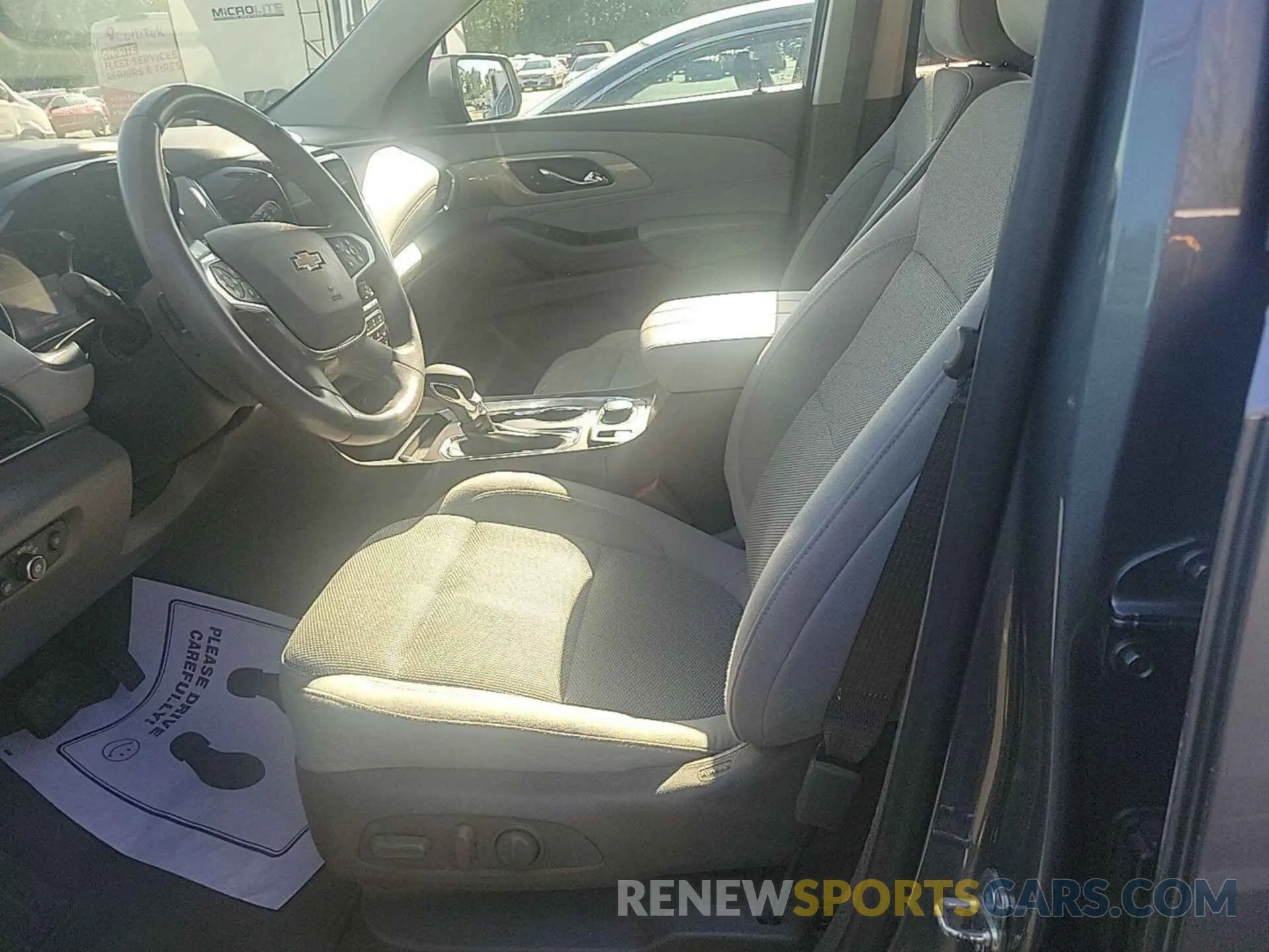 2 Photograph of a damaged car 1GNERGKWXMJ183260 CHEVROLET TRAVERSE 2021