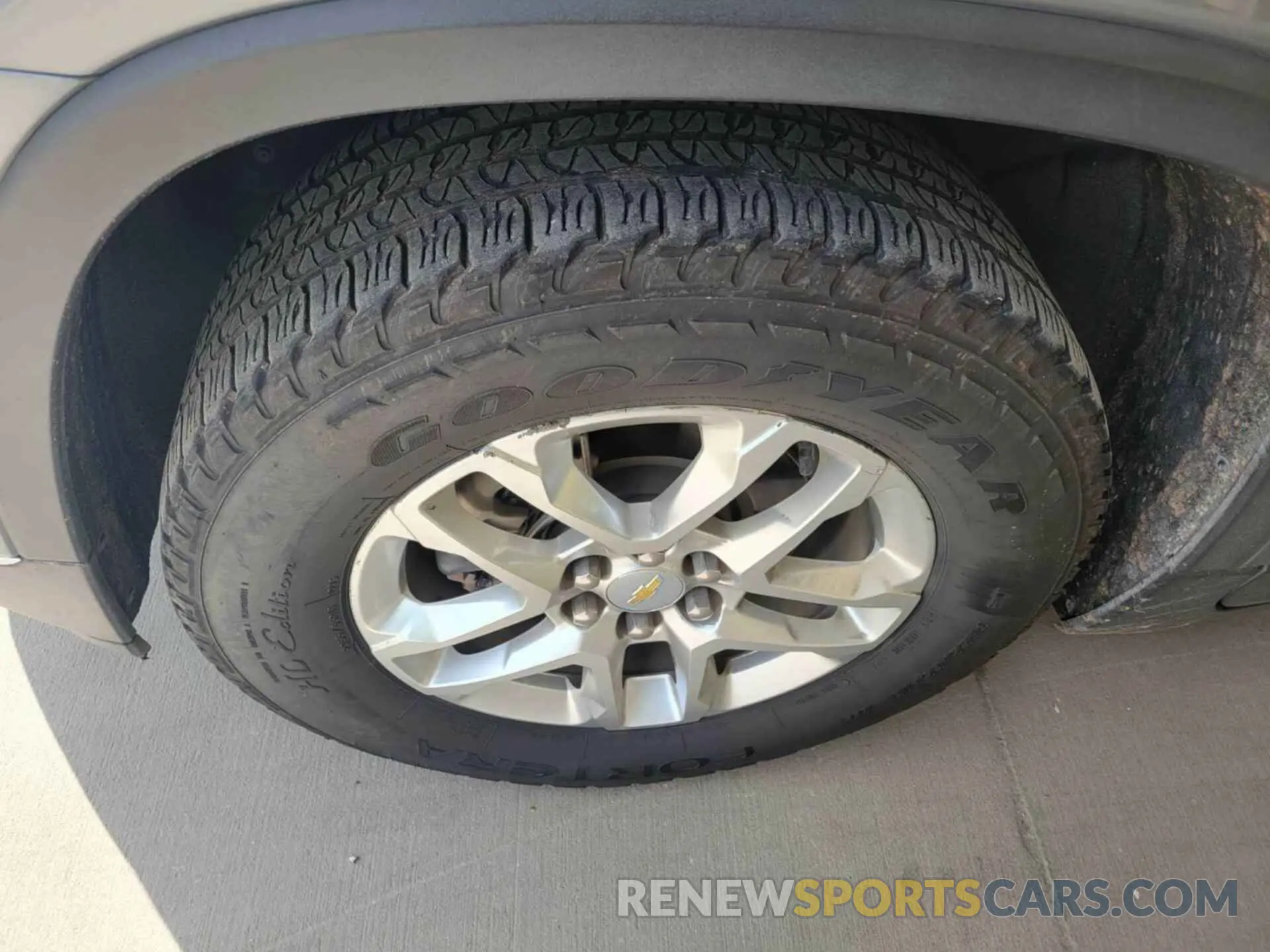 21 Photograph of a damaged car 1GNERGKWXMJ183260 CHEVROLET TRAVERSE 2021