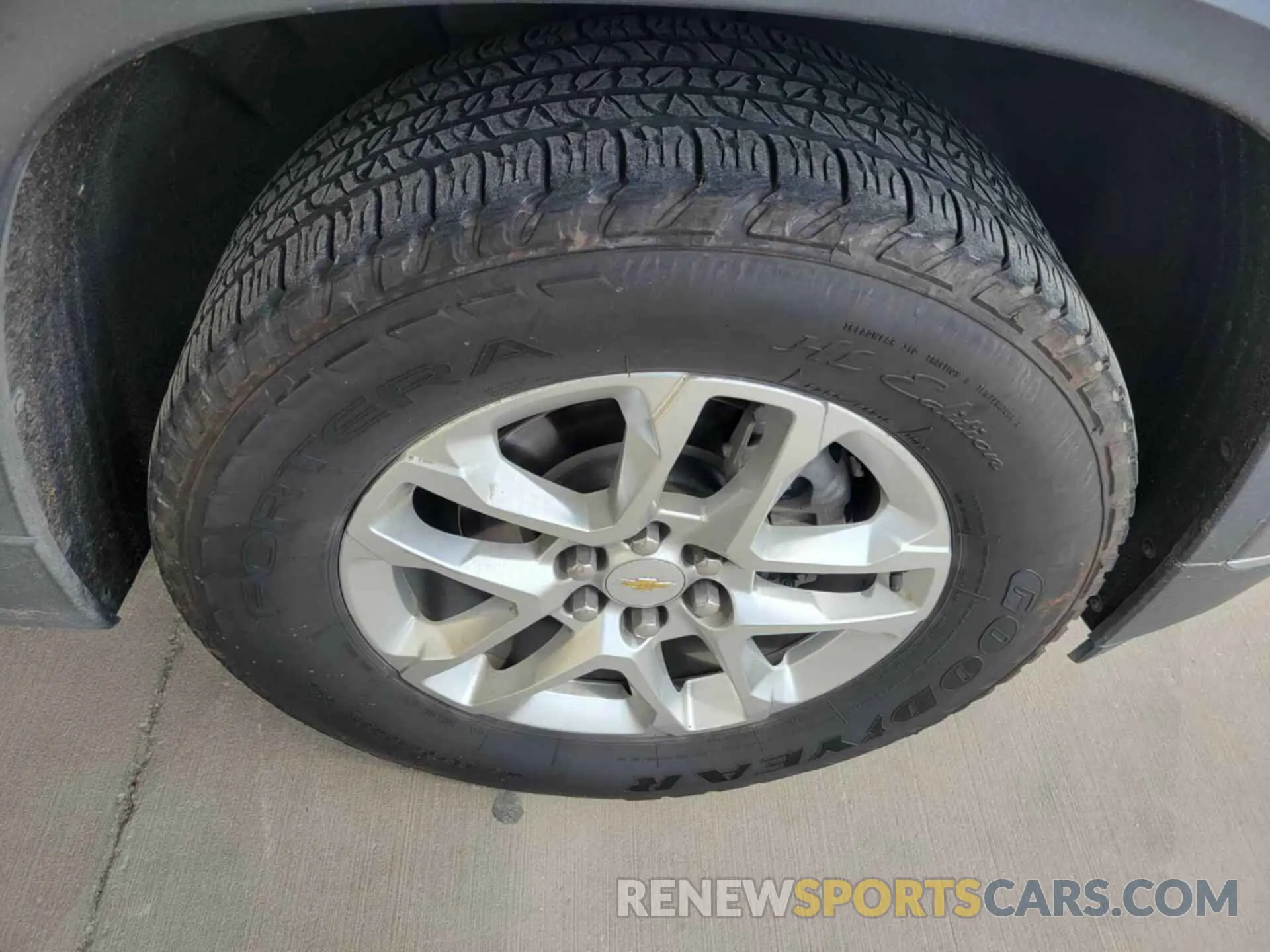 3 Photograph of a damaged car 1GNERGKWXMJ183260 CHEVROLET TRAVERSE 2021