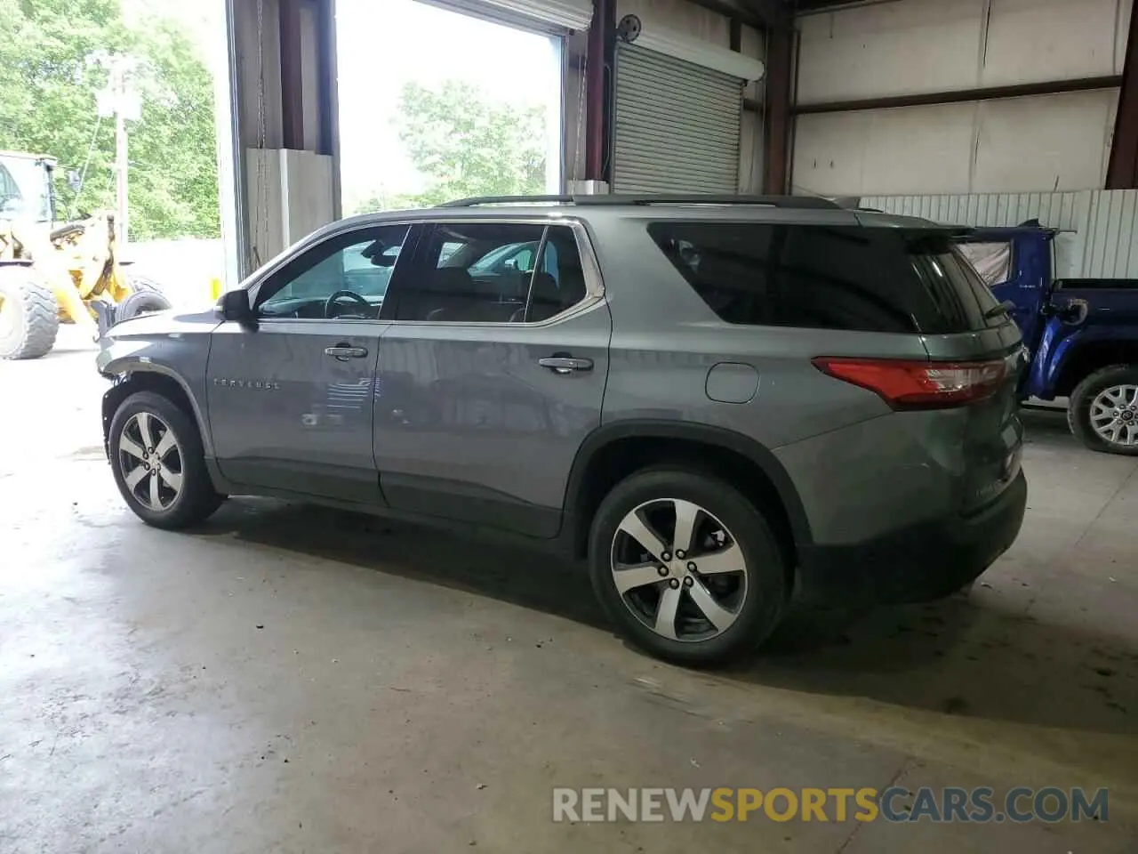 2 Photograph of a damaged car 1GNERHKW0MJ182317 CHEVROLET TRAVERSE 2021