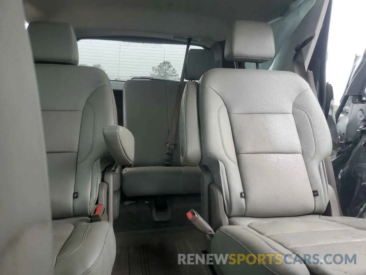 10 Photograph of a damaged car 1GNERHKW1MJ105052 CHEVROLET TRAVERSE 2021