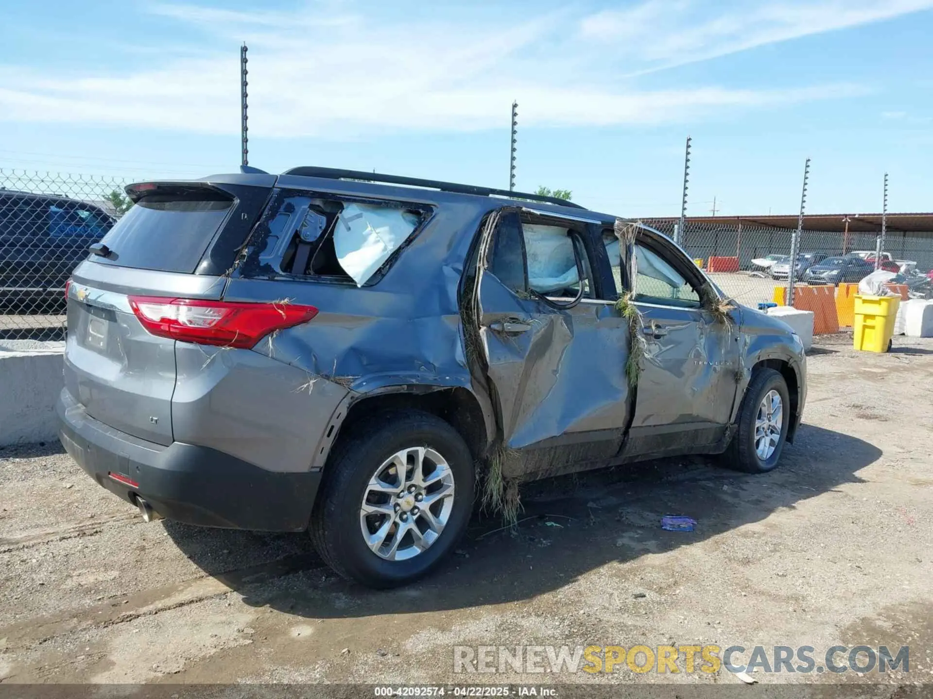 6 Photograph of a damaged car 1GNERHKW2MJ111197 CHEVROLET TRAVERSE 2021