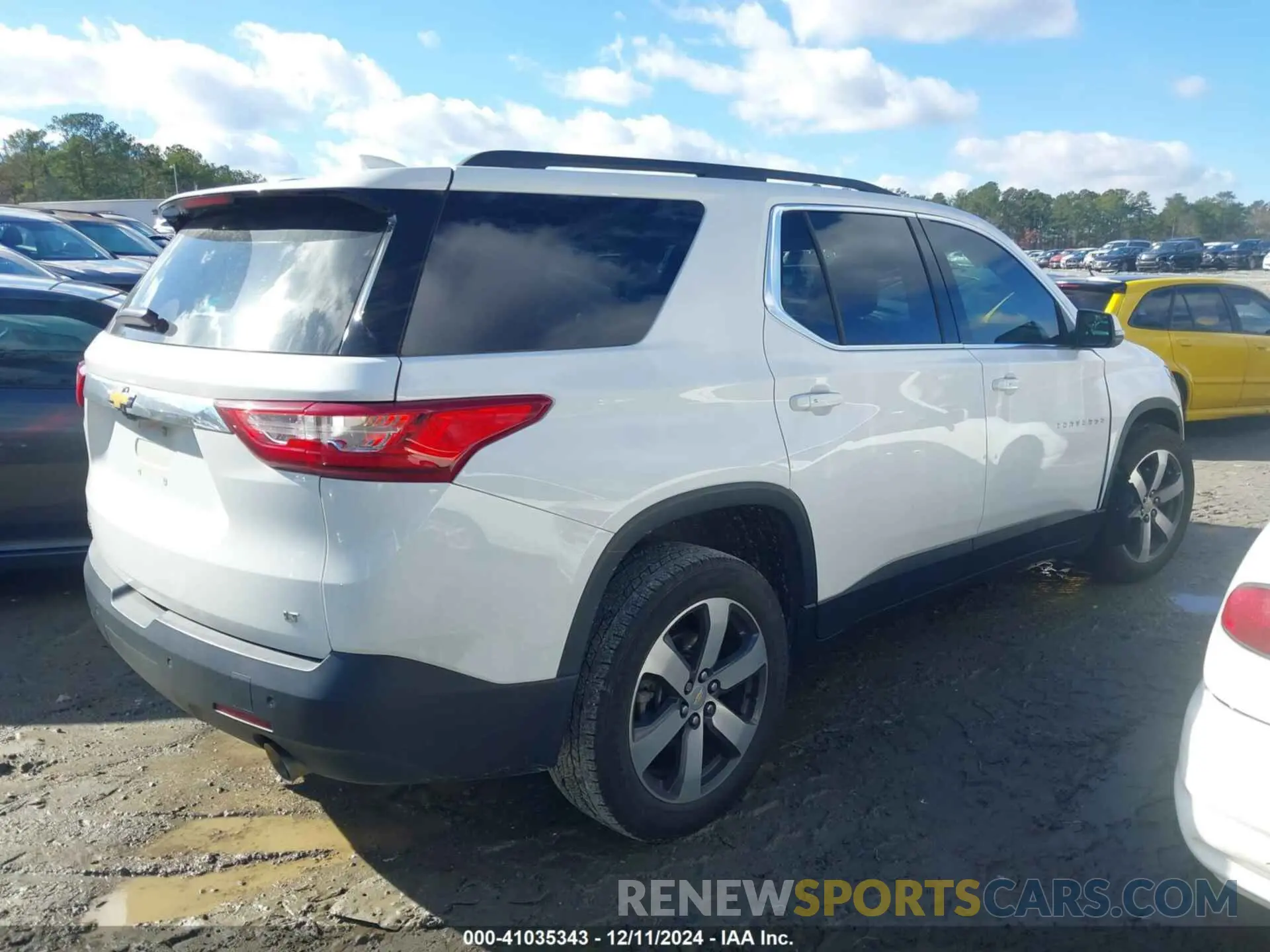 4 Photograph of a damaged car 1GNERHKW2MJ223630 CHEVROLET TRAVERSE 2021