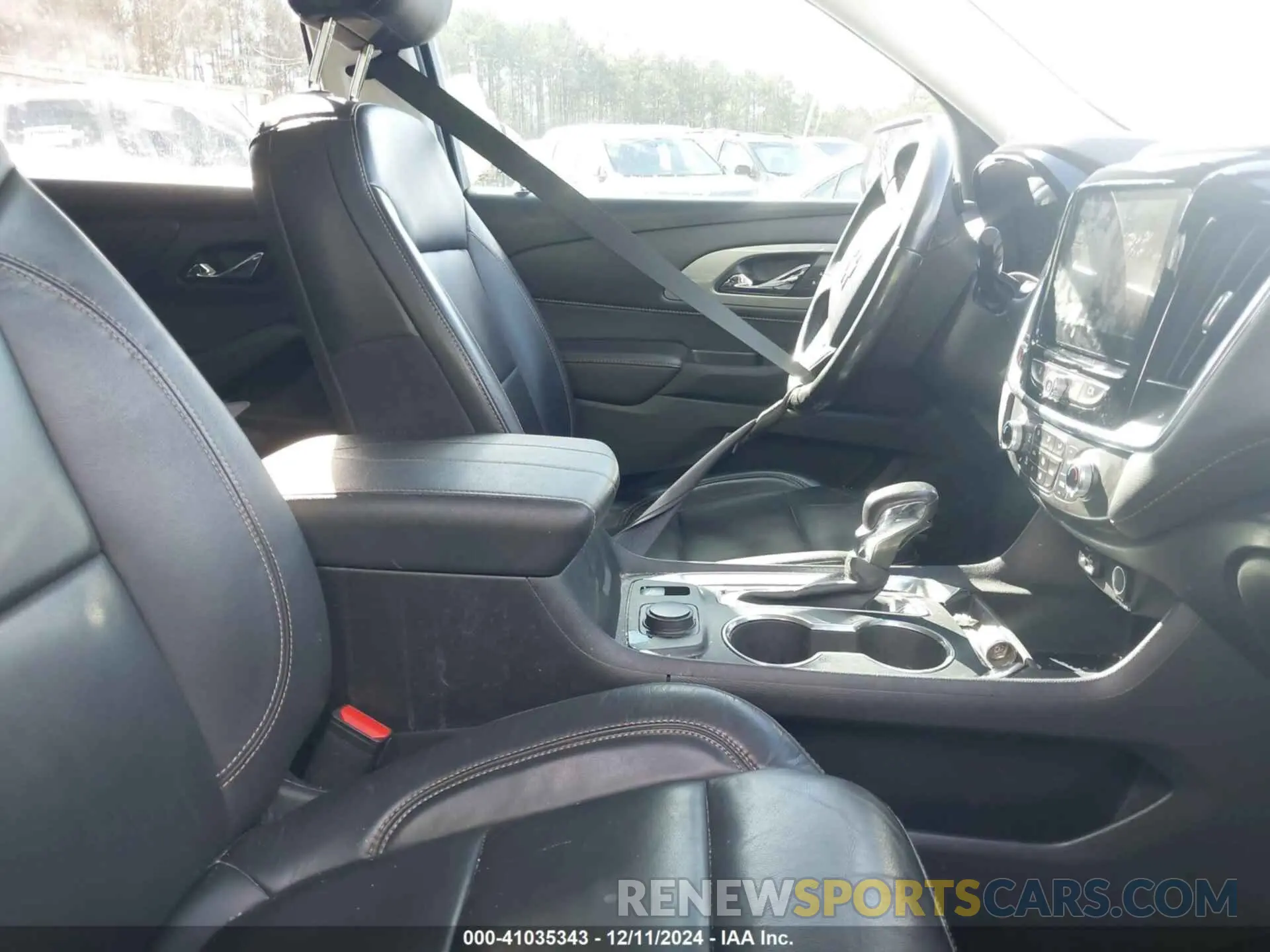 5 Photograph of a damaged car 1GNERHKW2MJ223630 CHEVROLET TRAVERSE 2021