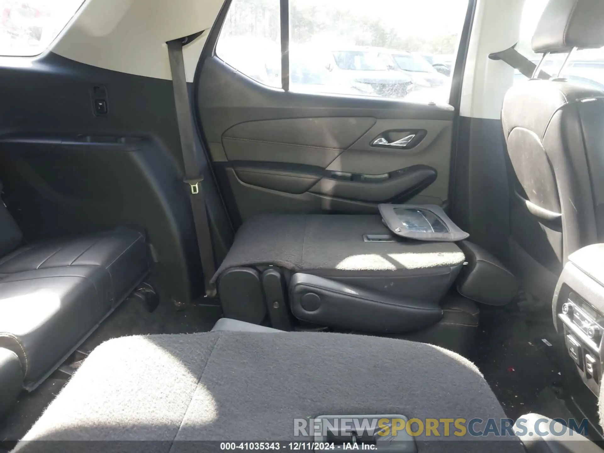 8 Photograph of a damaged car 1GNERHKW2MJ223630 CHEVROLET TRAVERSE 2021