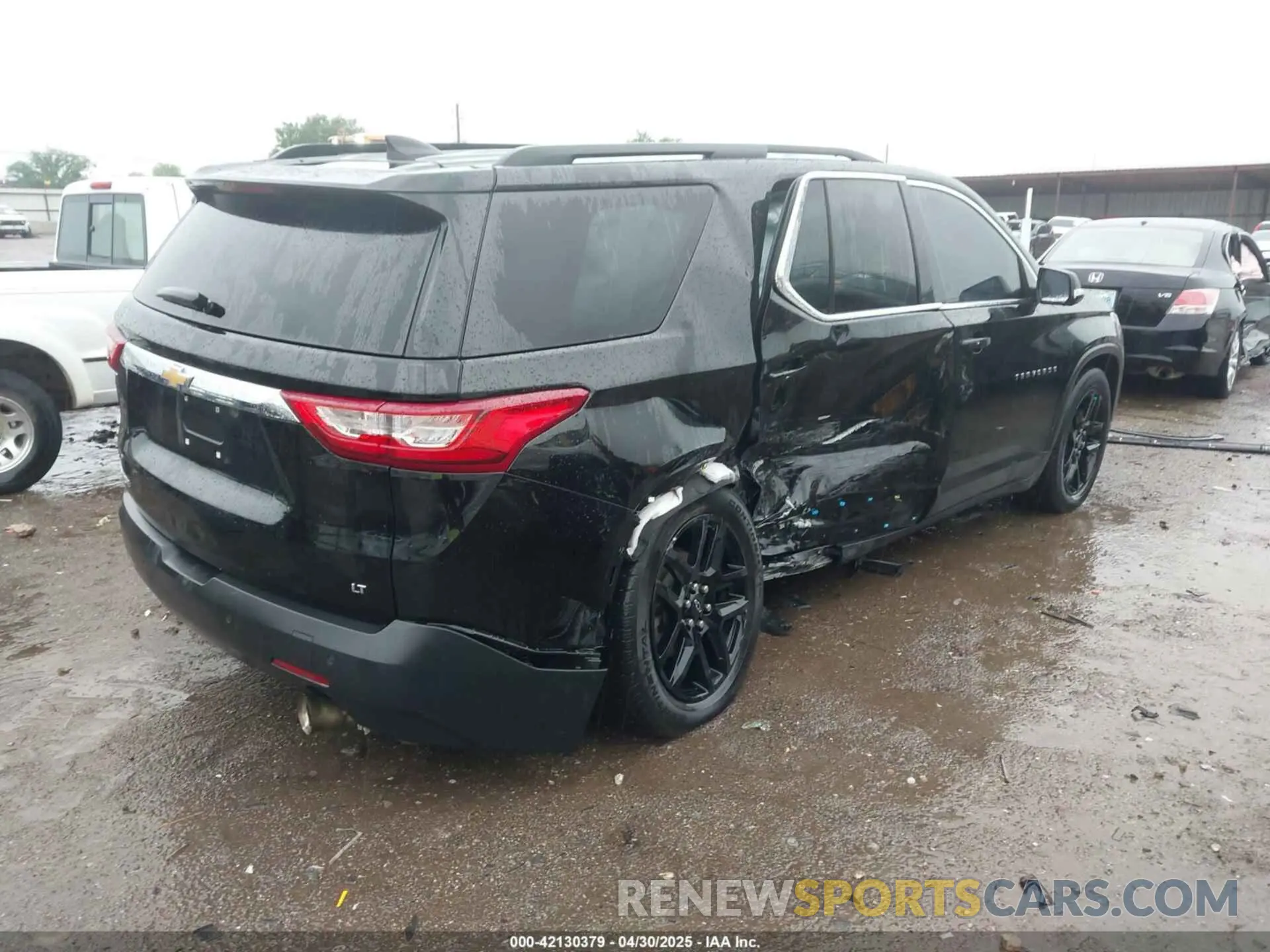 4 Photograph of a damaged car 1GNERHKW2MJ248477 CHEVROLET TRAVERSE 2021