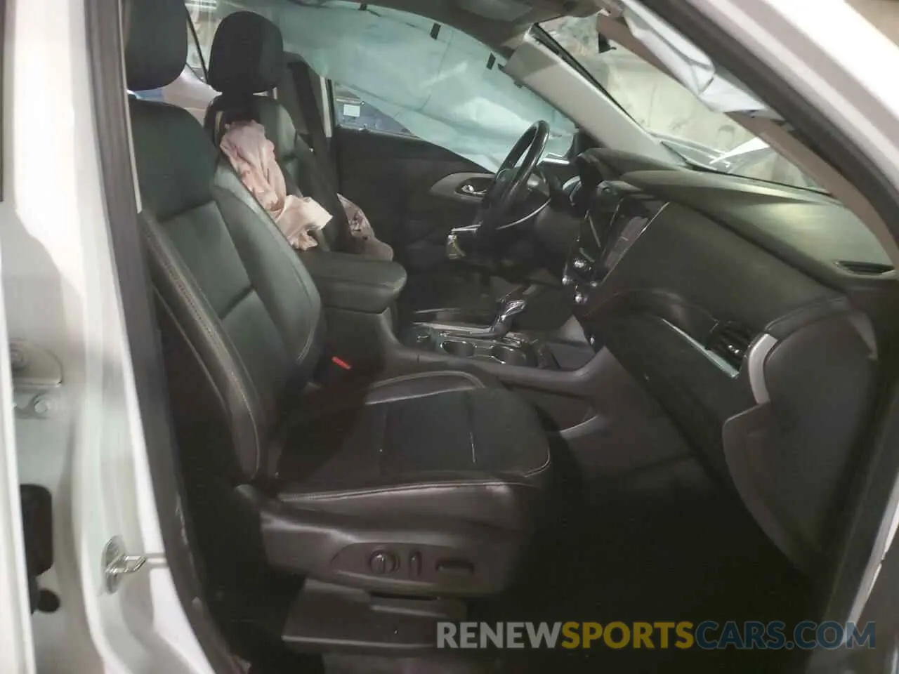 7 Photograph of a damaged car 1GNERHKW4MJ106244 CHEVROLET TRAVERSE 2021