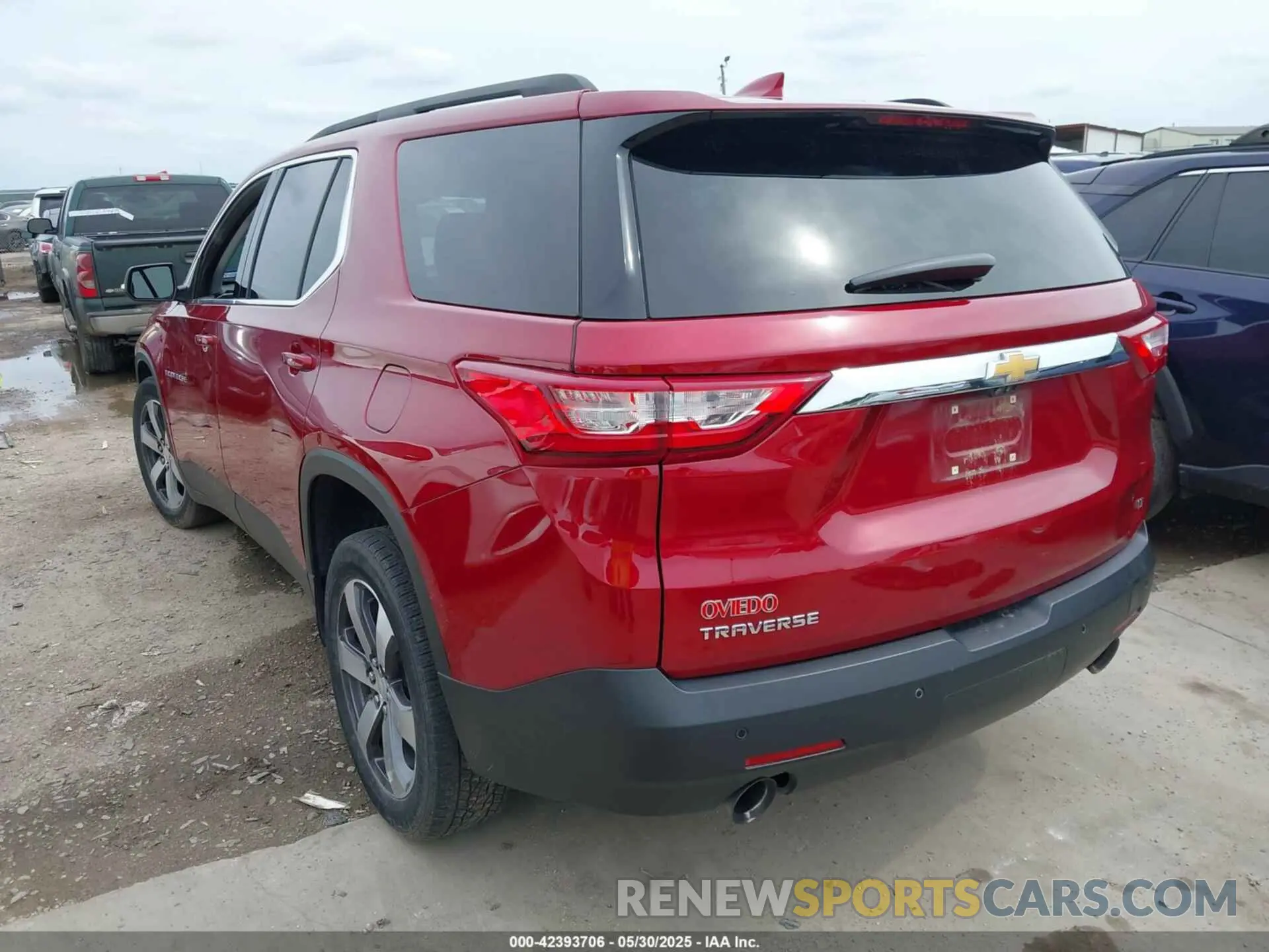 3 Photograph of a damaged car 1GNERHKW4MJ132343 CHEVROLET TRAVERSE 2021