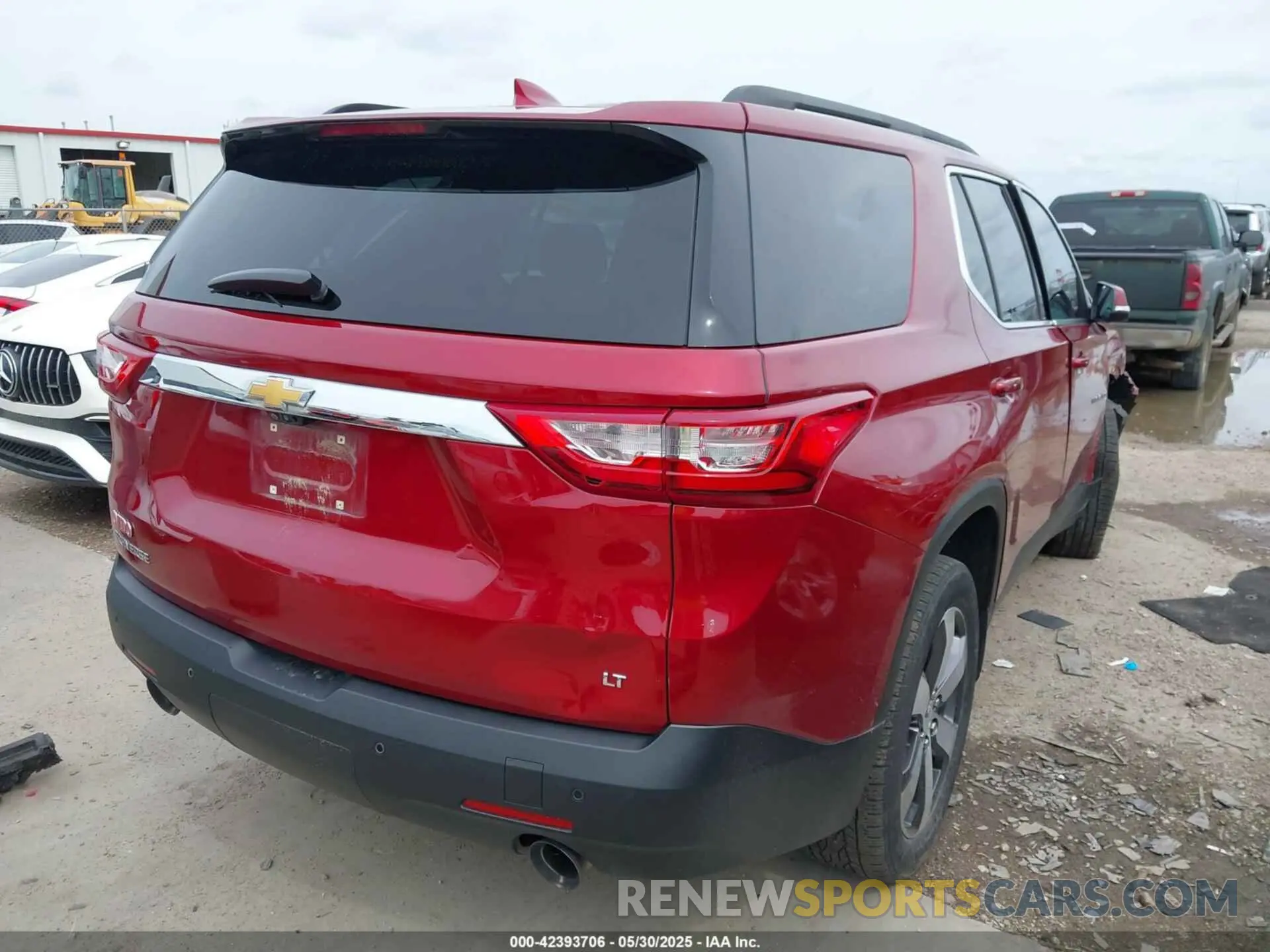 4 Photograph of a damaged car 1GNERHKW4MJ132343 CHEVROLET TRAVERSE 2021