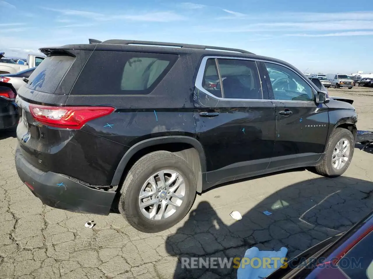 3 Photograph of a damaged car 1GNERHKW4MJ270867 CHEVROLET TRAVERSE 2021